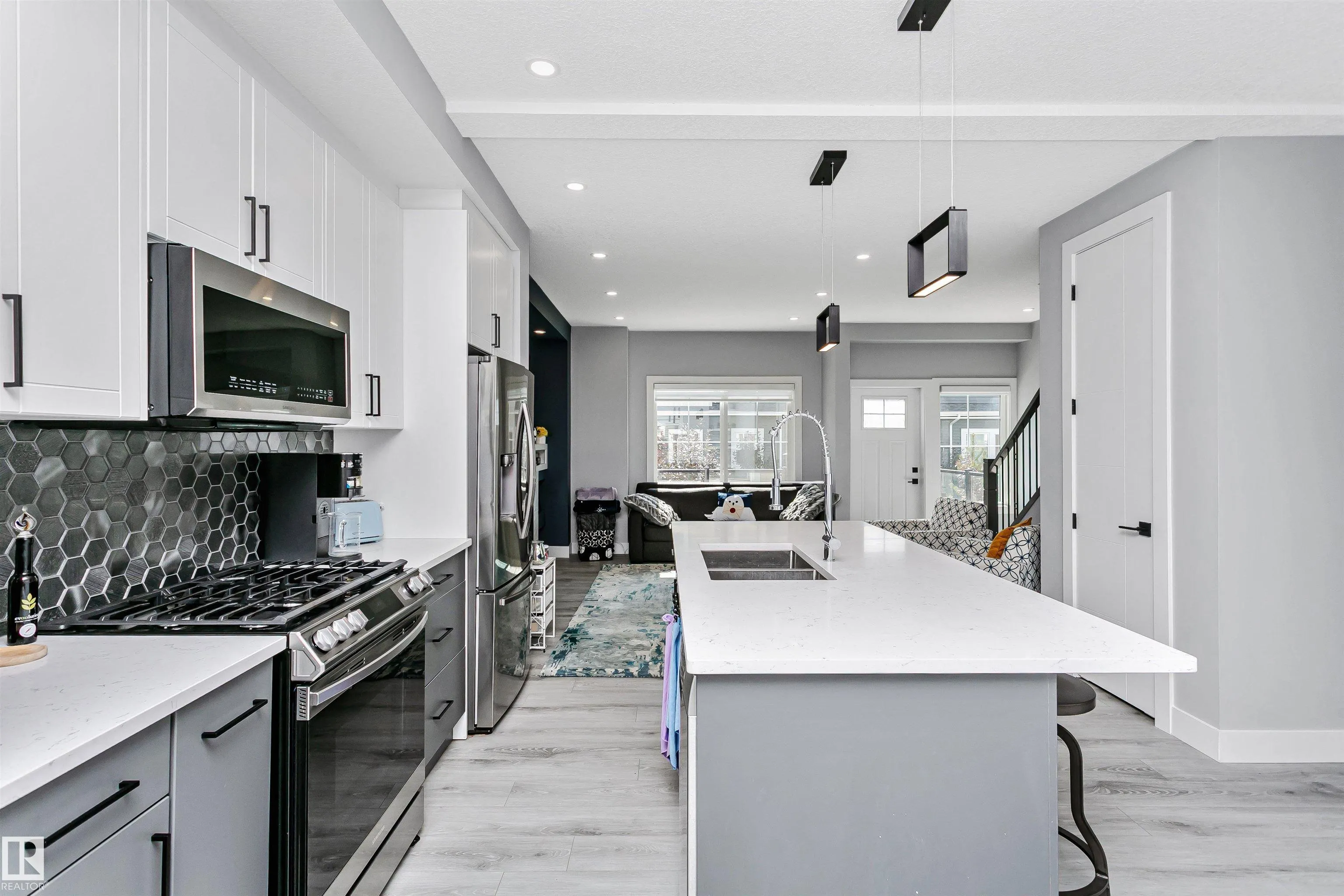 230 EDGEMONT Road