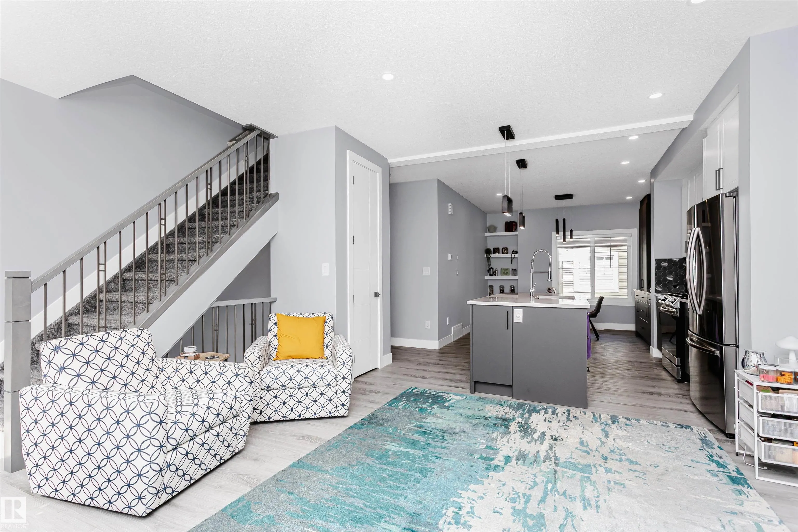 230 EDGEMONT Road