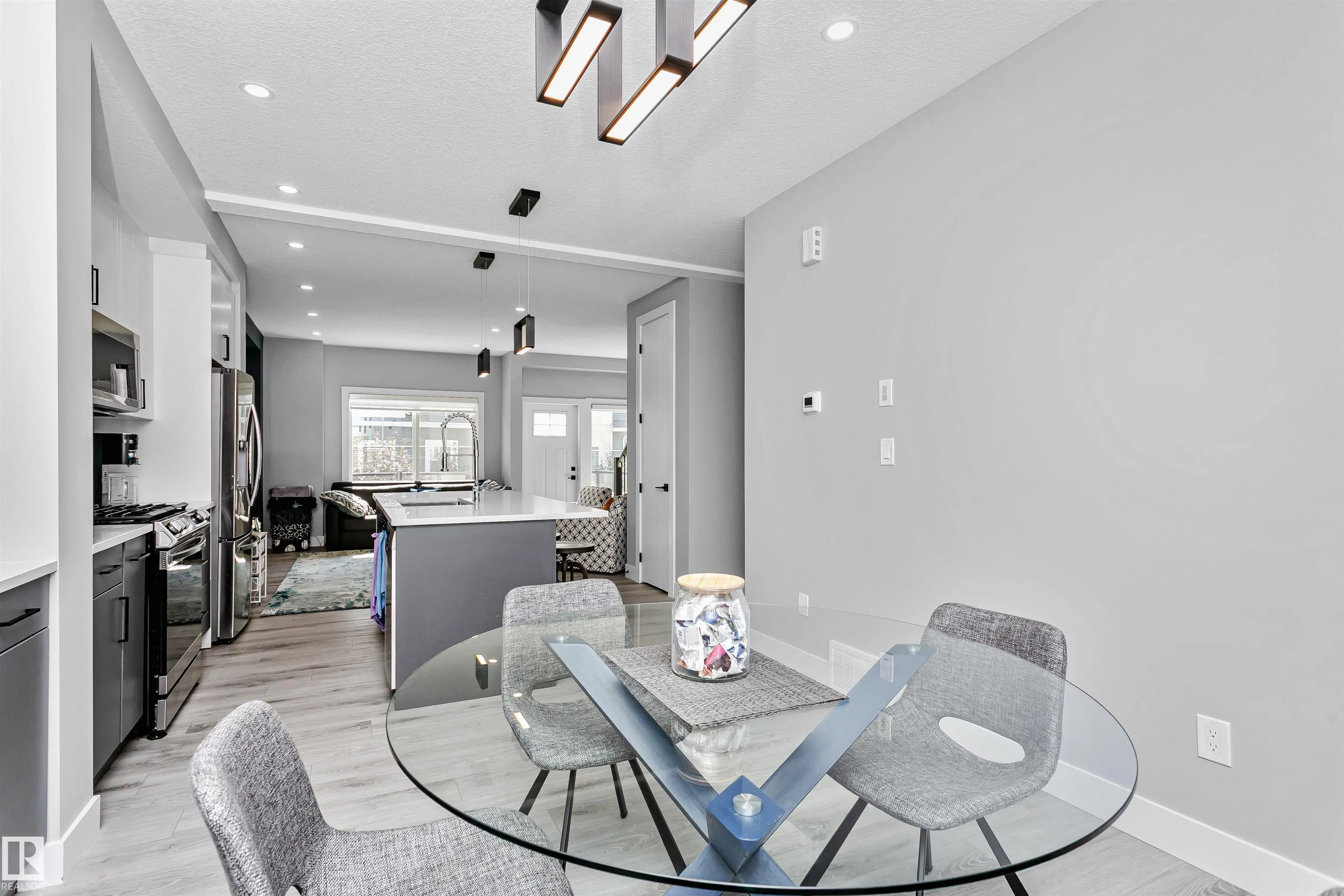 230 EDGEMONT Road