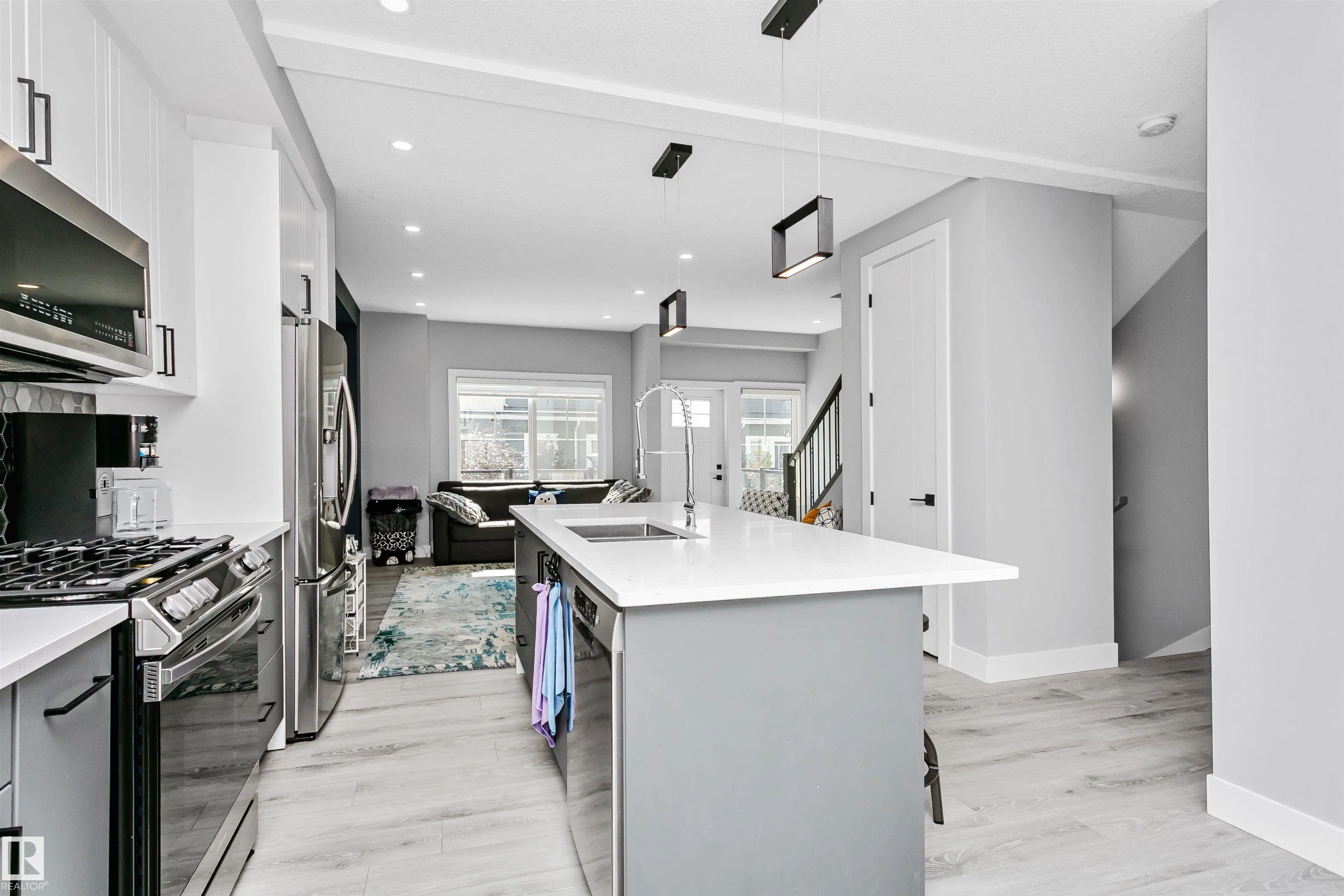 230 EDGEMONT Road