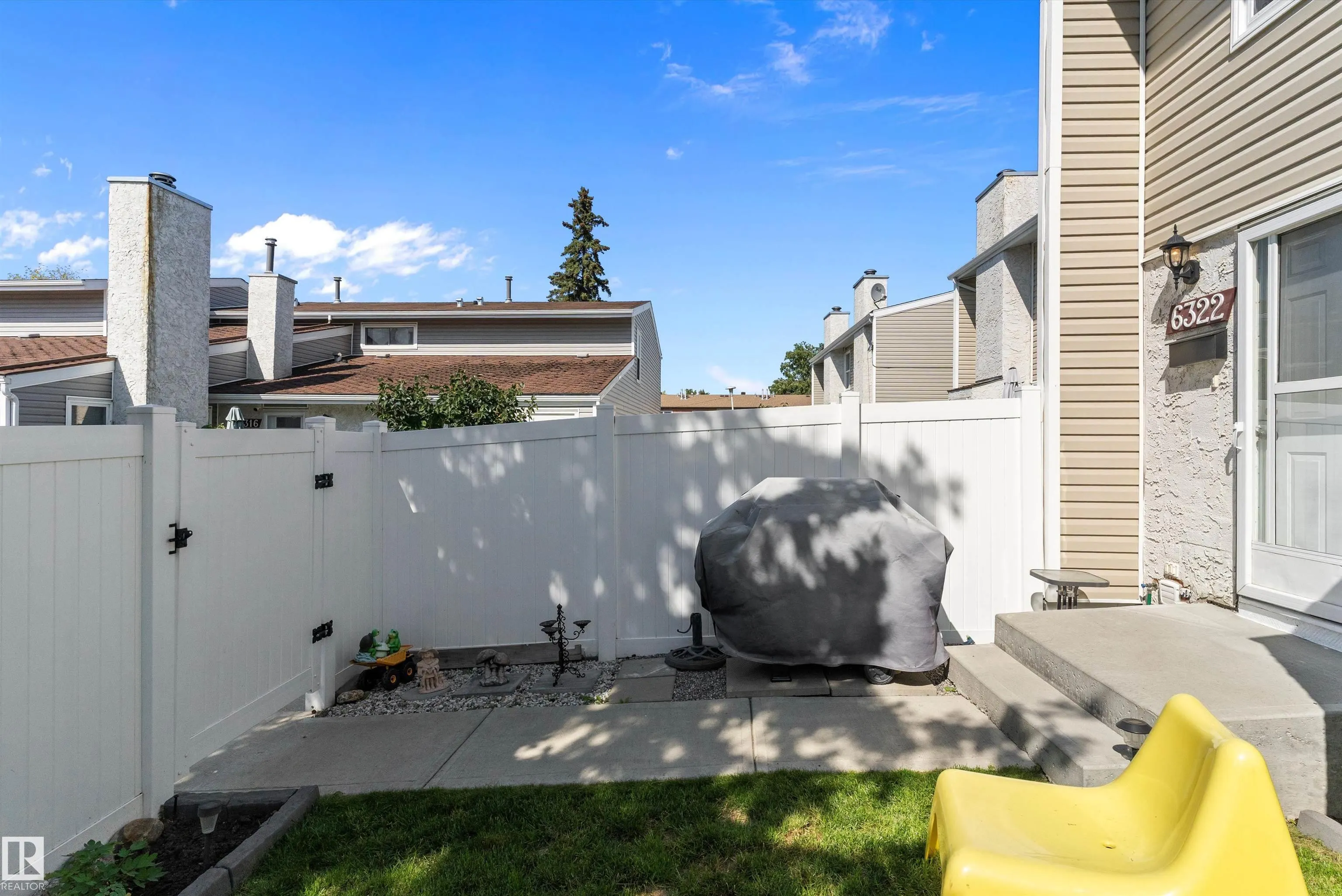 6322 184 Street