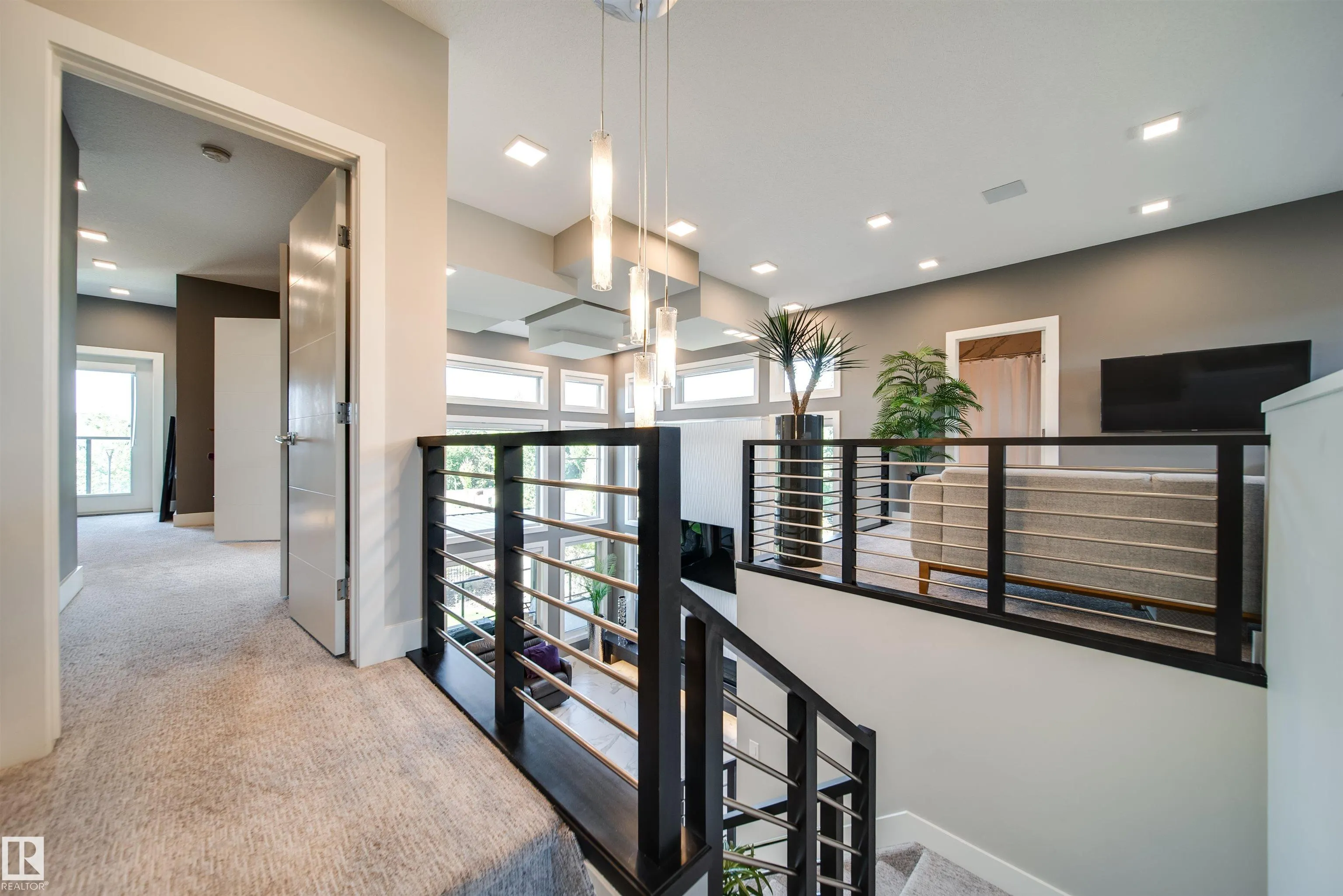 4143 KENNEDY GREEN Green
