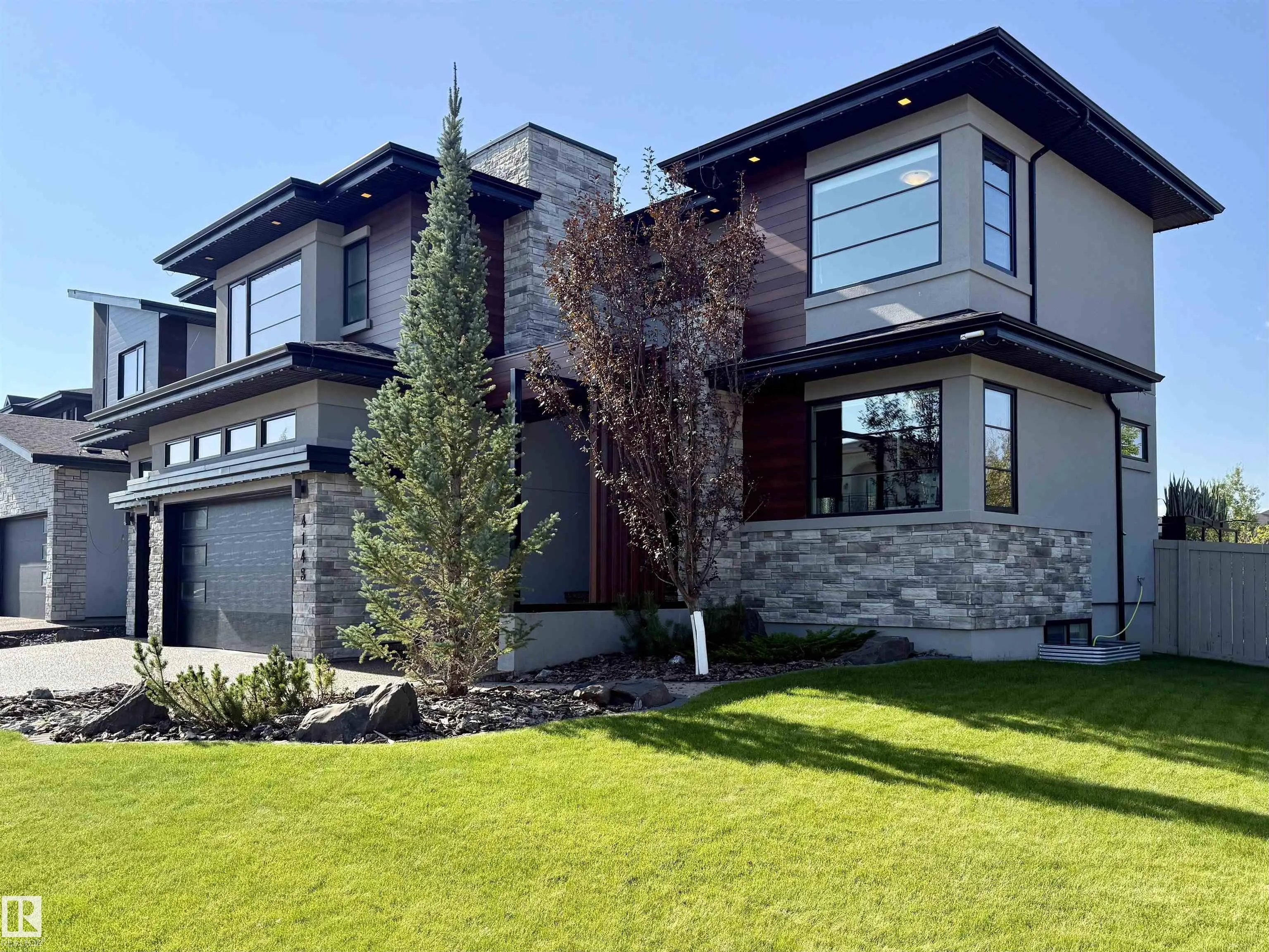 4143 KENNEDY GREEN Green