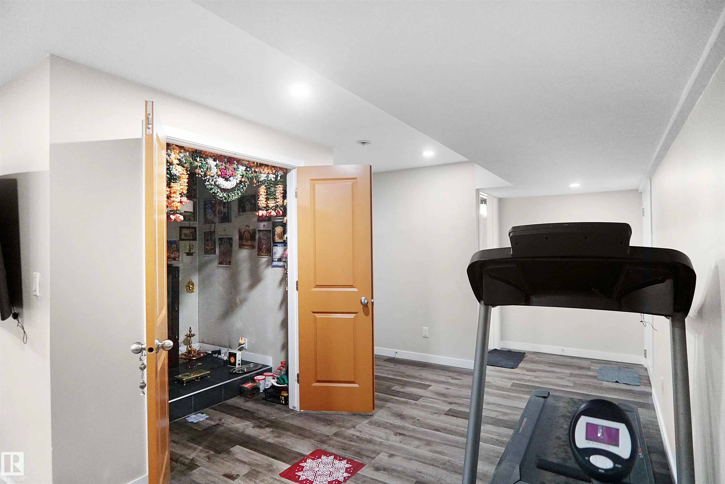 671 EAGLESON CRESCENT NW