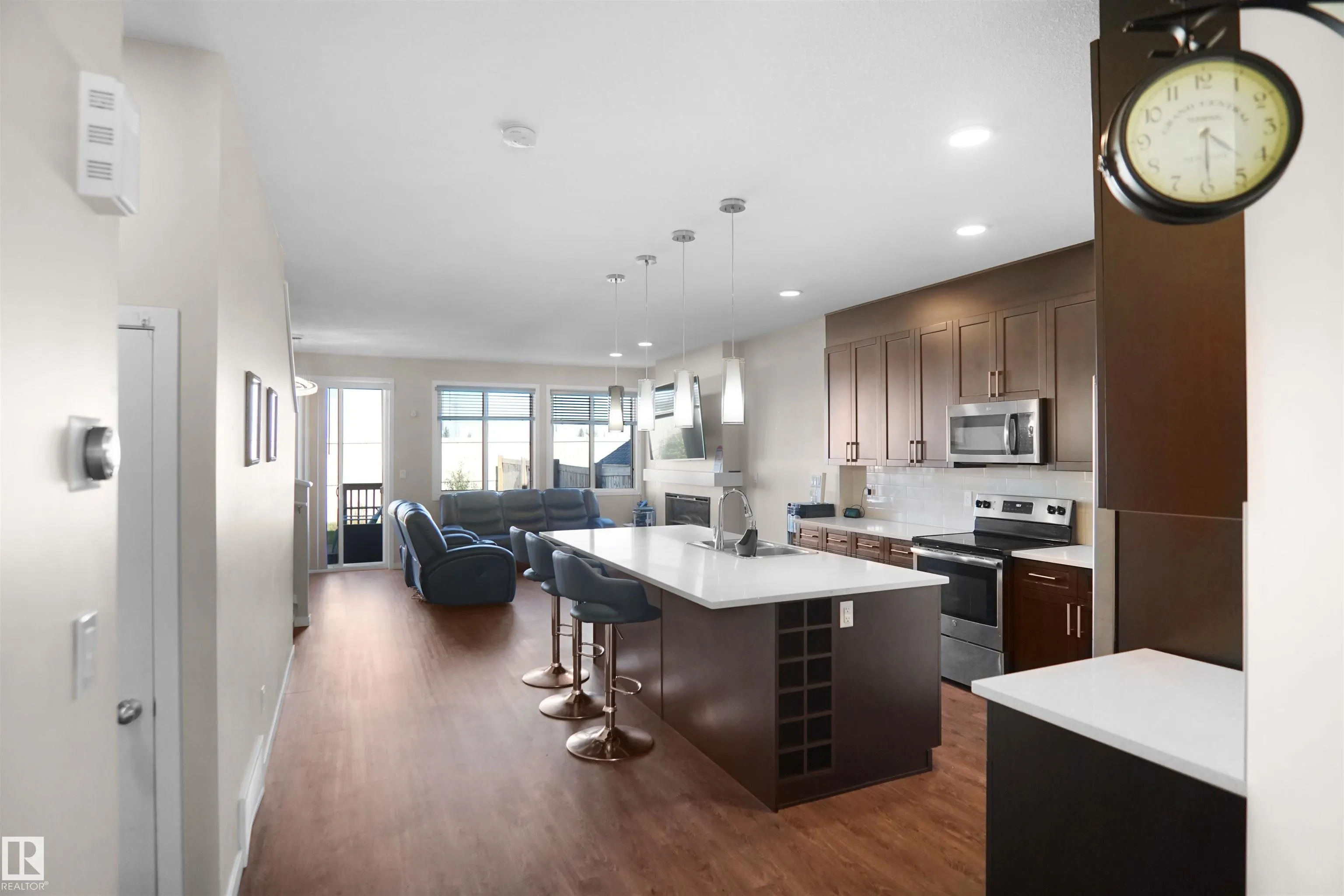 671 EAGLESON CRESCENT NW