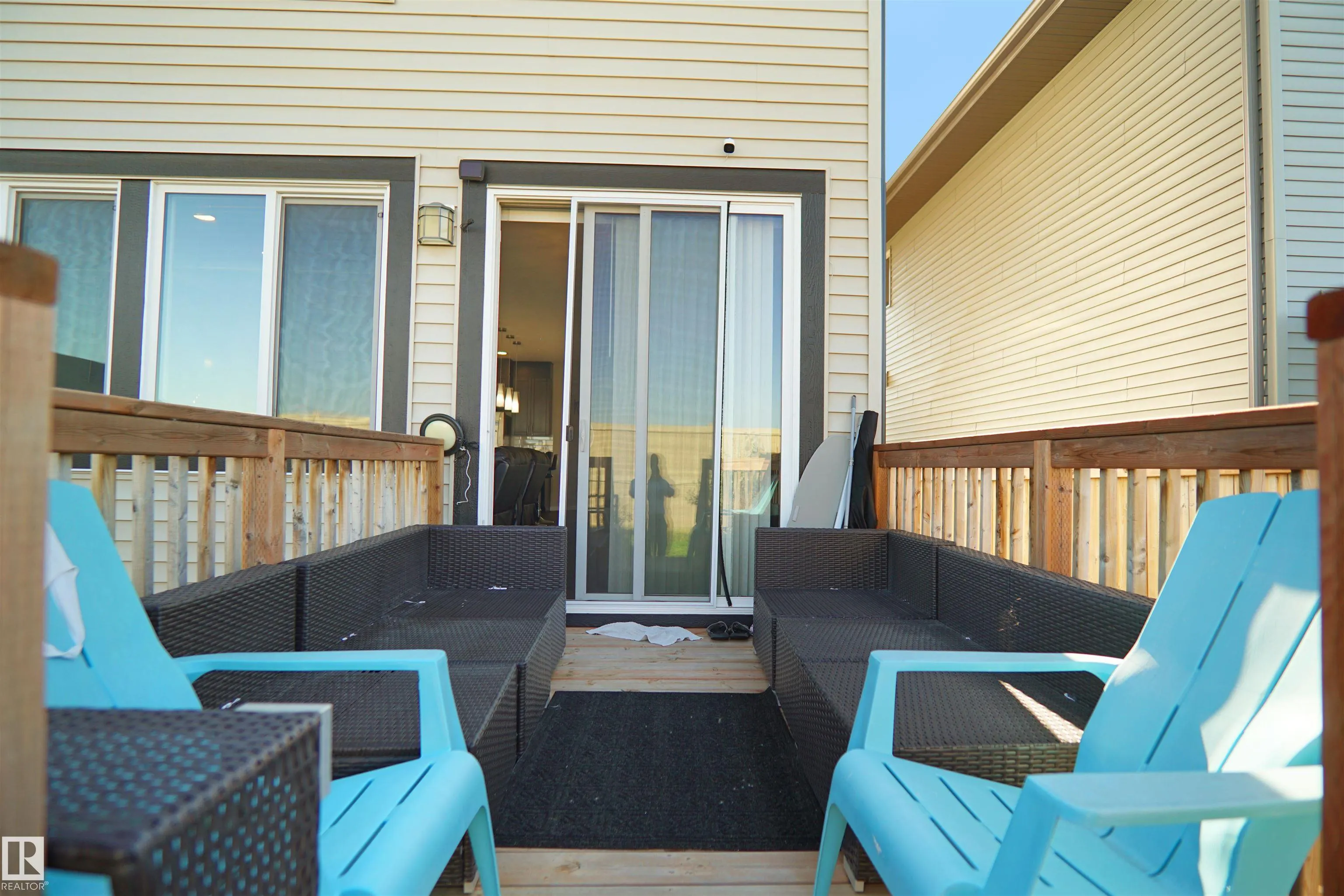 671 EAGLESON CRESCENT NW