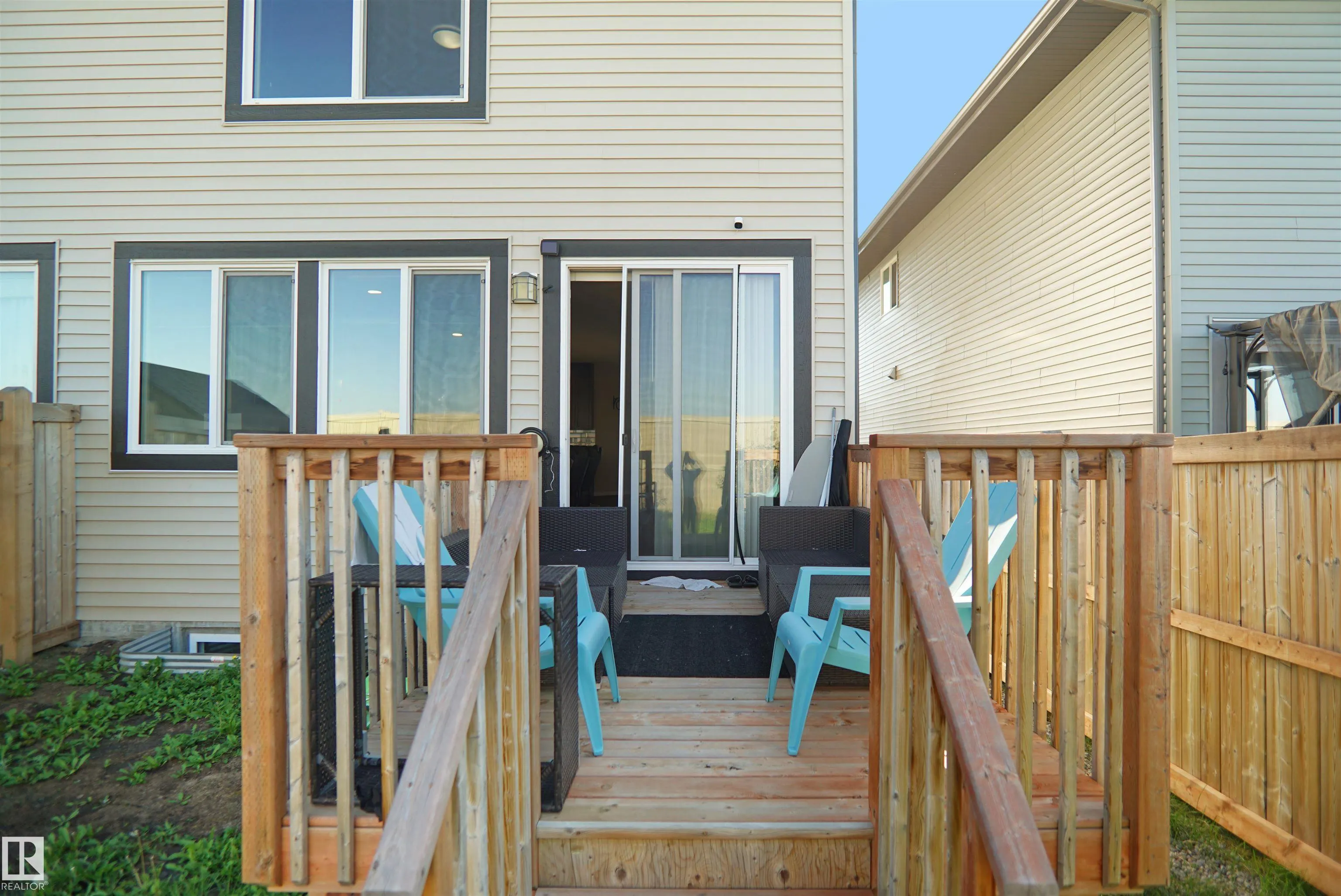 671 EAGLESON CRESCENT NW