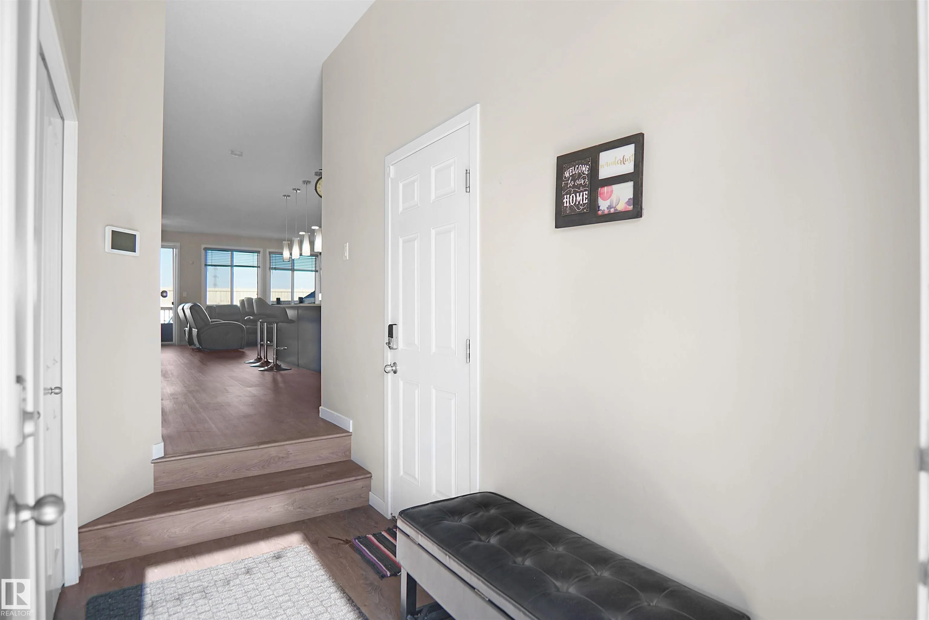 671 EAGLESON CRESCENT NW