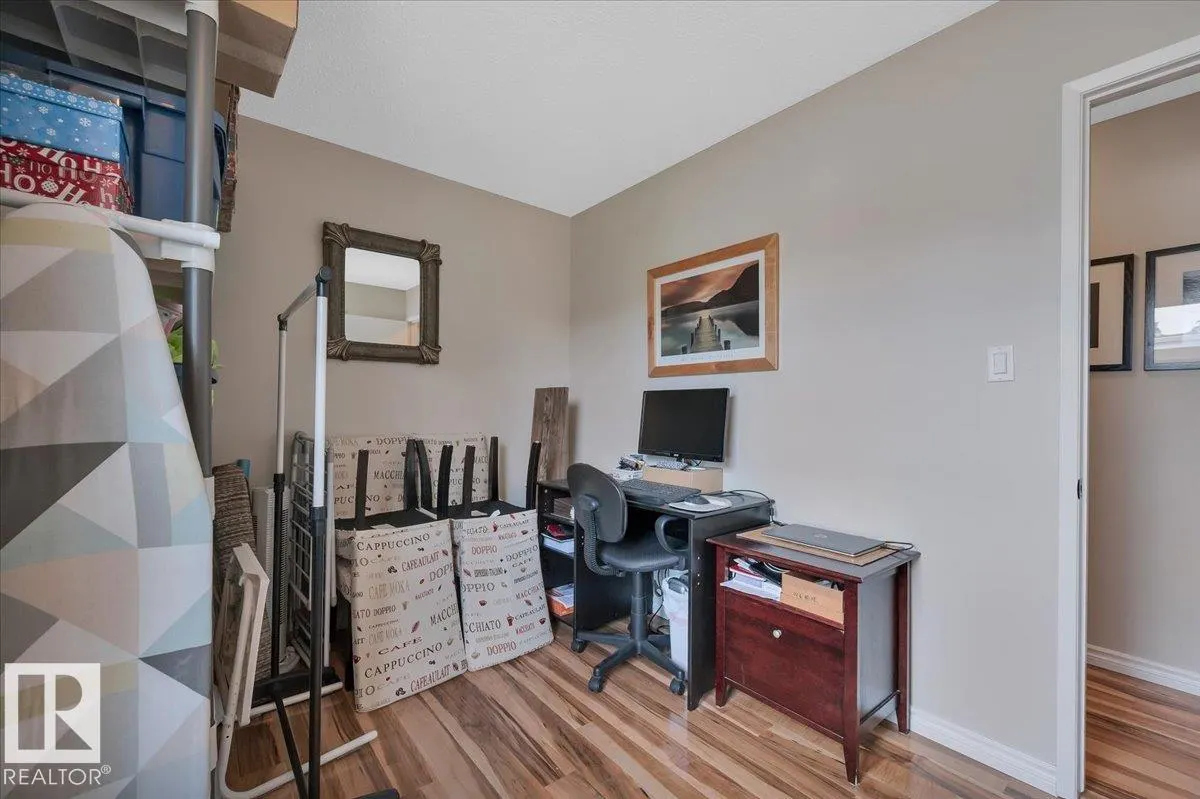 19 LAMOUREUX Place
