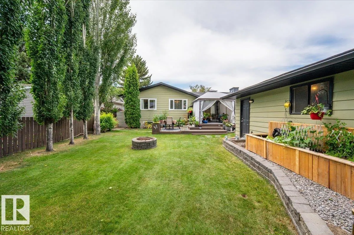 19 LAMOUREUX Place