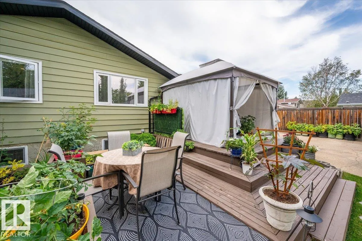 19 LAMOUREUX Place