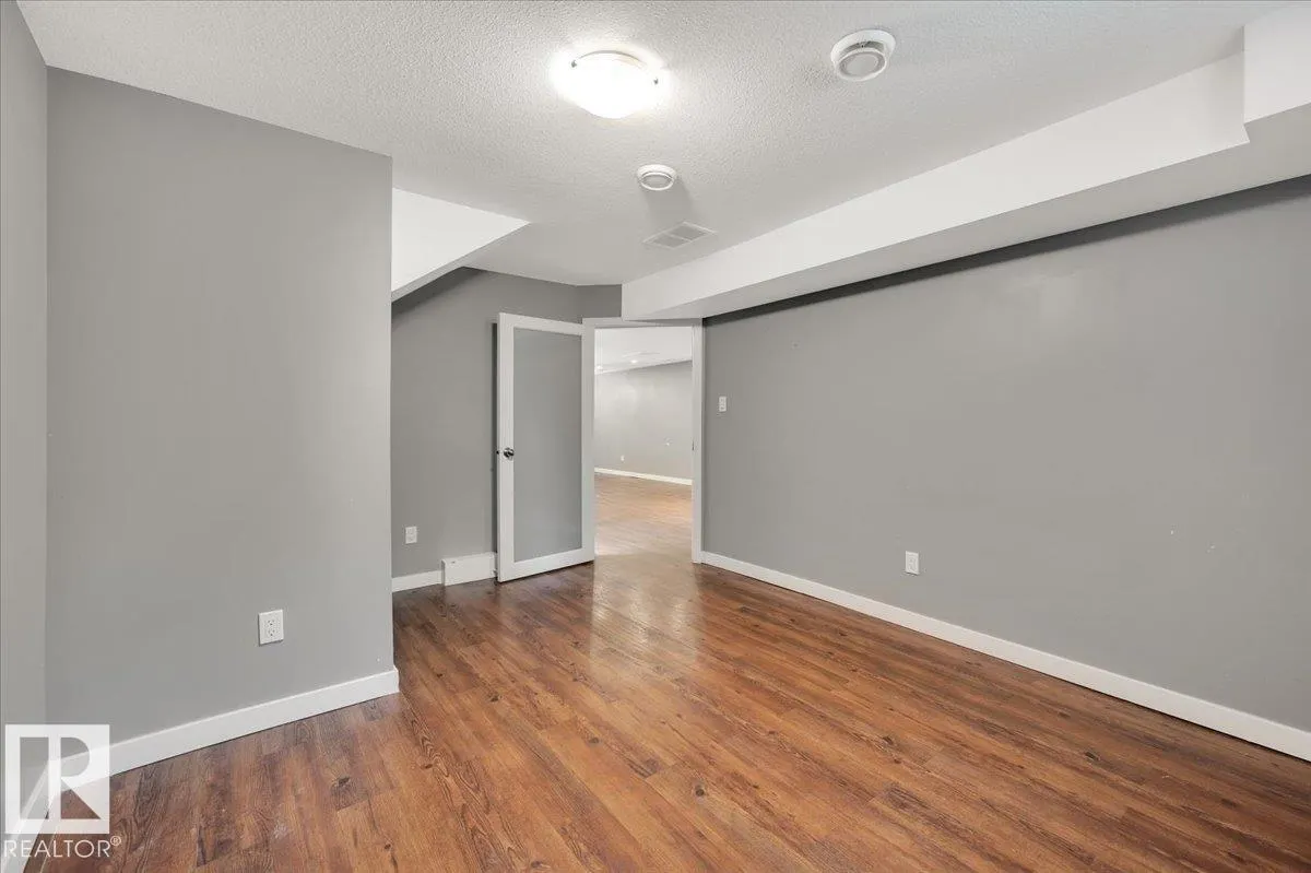 19 LAMOUREUX Place