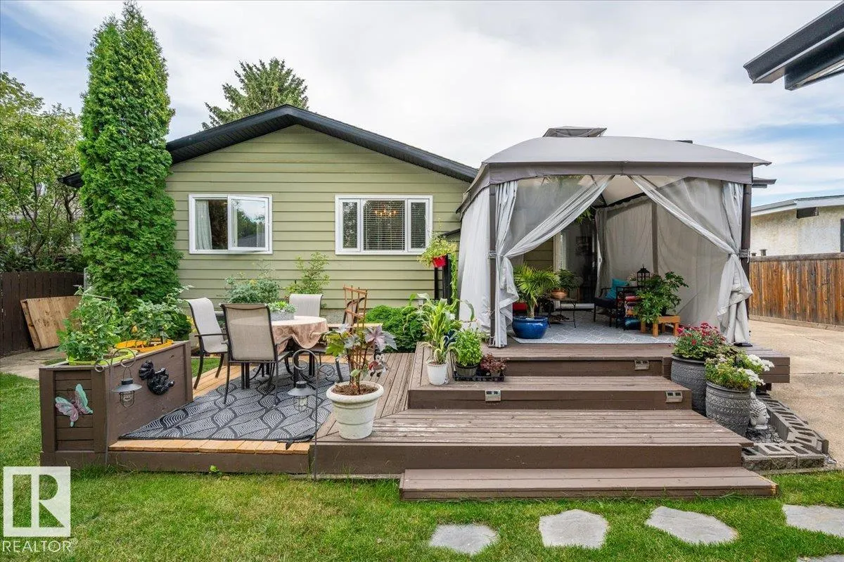 19 LAMOUREUX Place