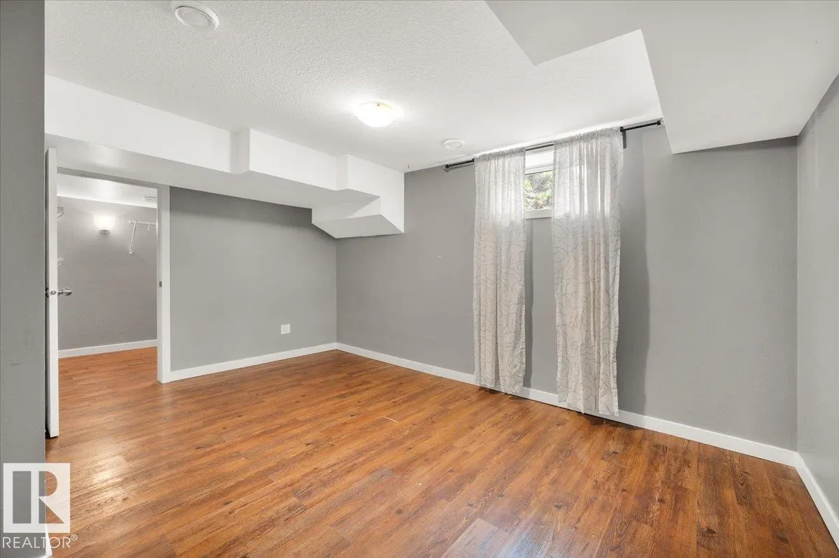 19 LAMOUREUX Place