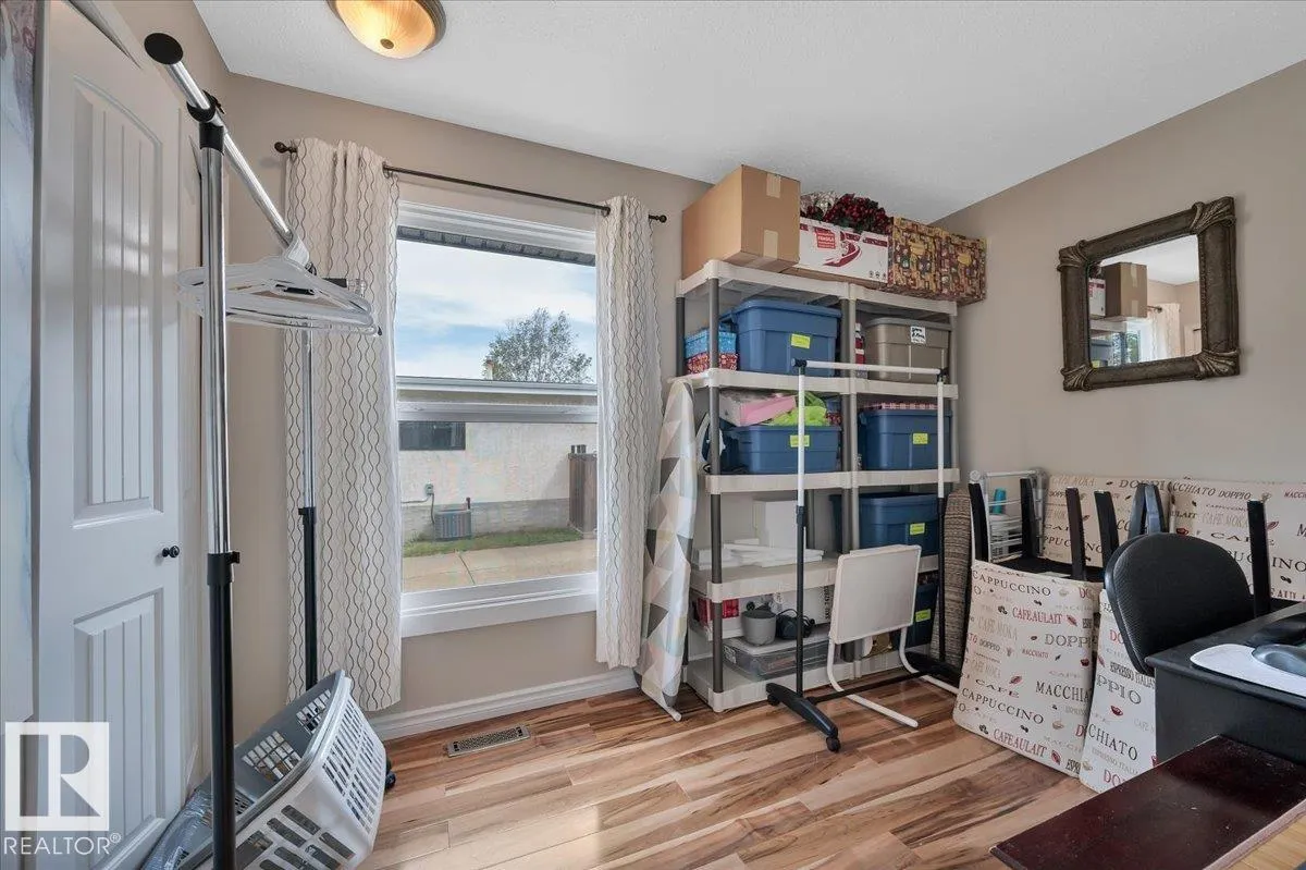 19 LAMOUREUX Place
