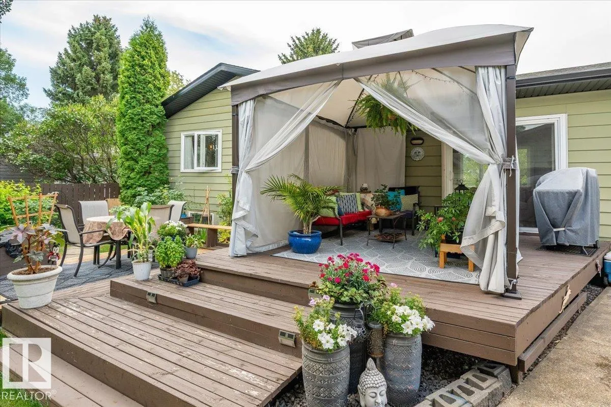 19 LAMOUREUX Place