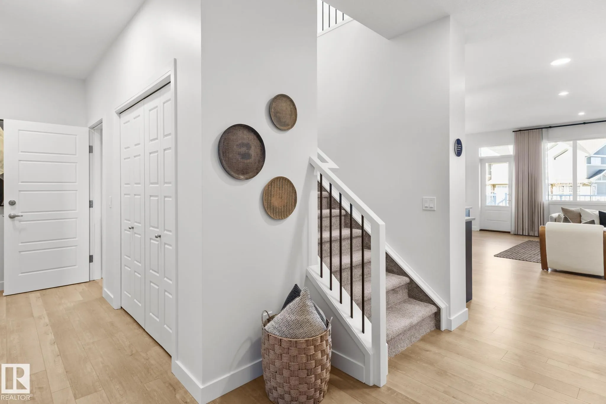 2130 MUCKLEPLUM Crescent