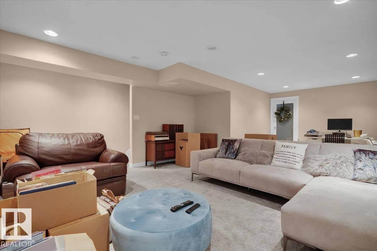 4367 VETERANS Way