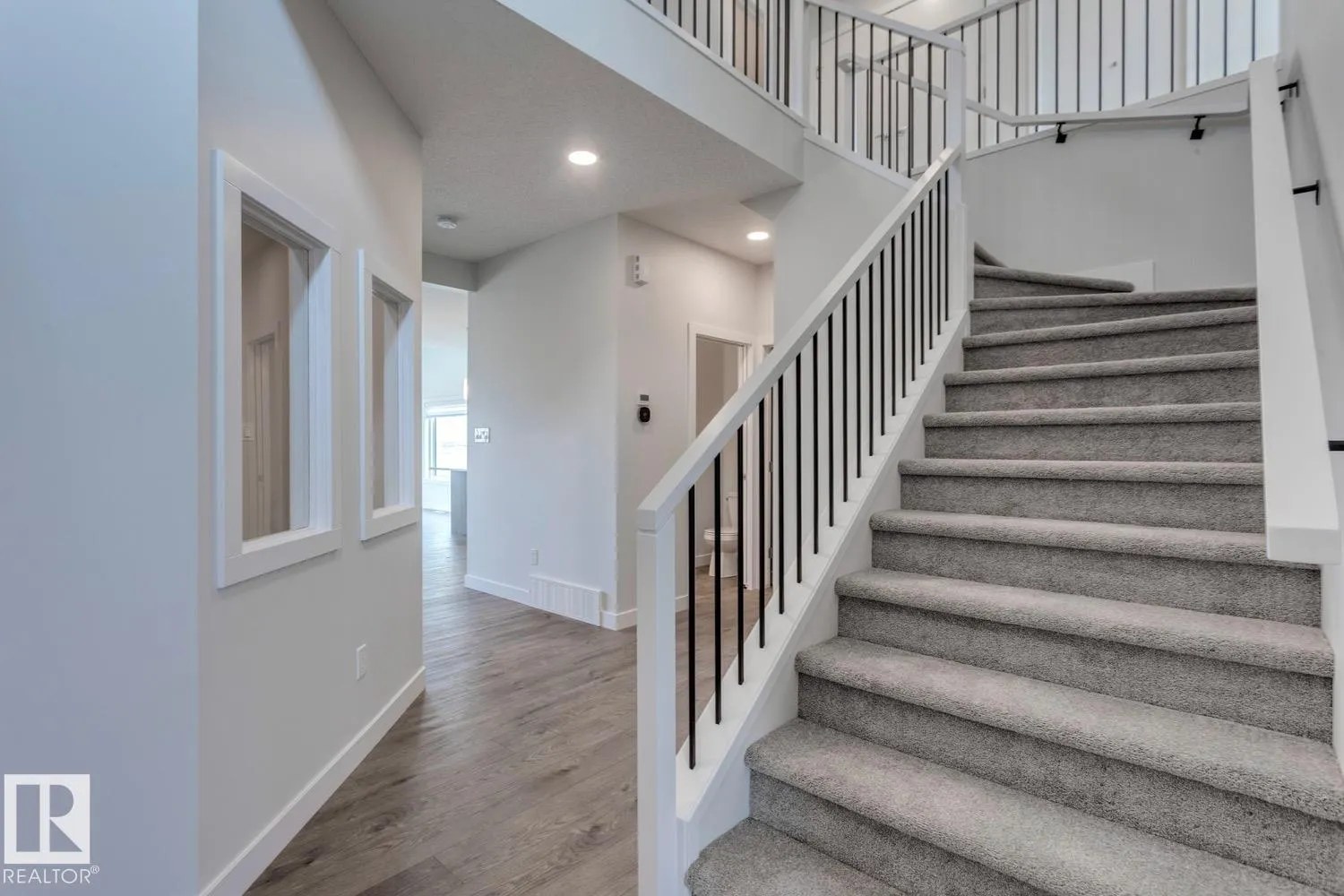 19011 20 Avenue