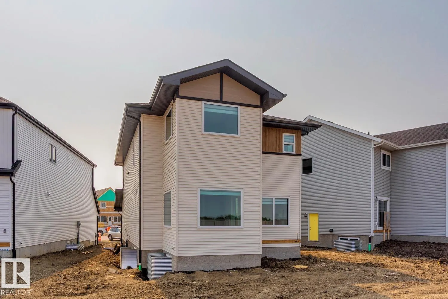 19011 20 Avenue