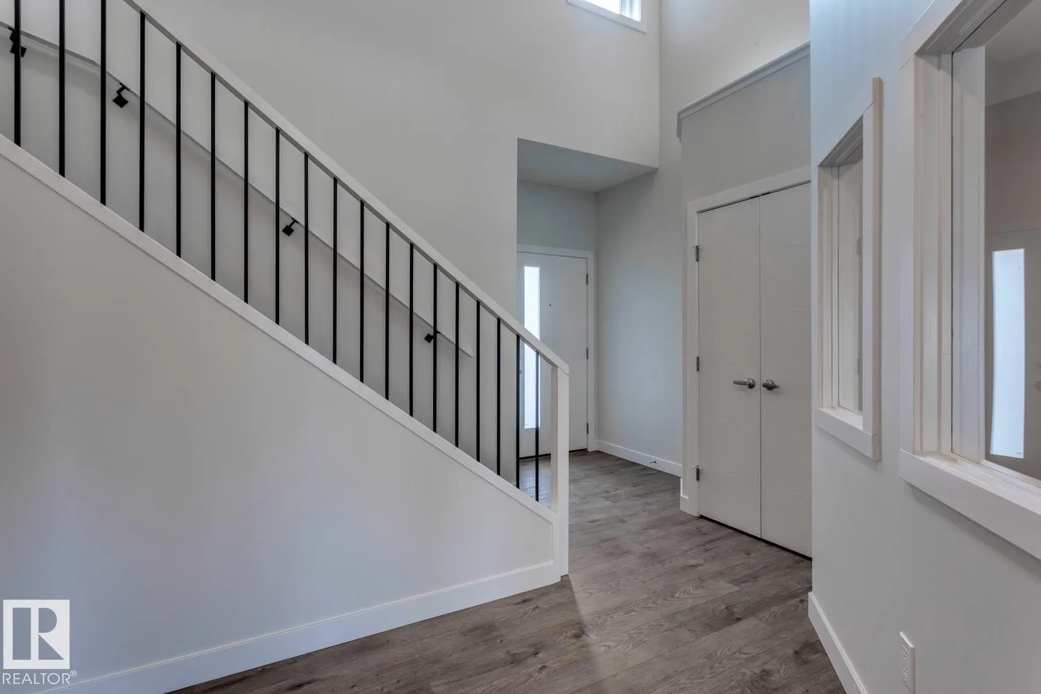 19011 20 Avenue