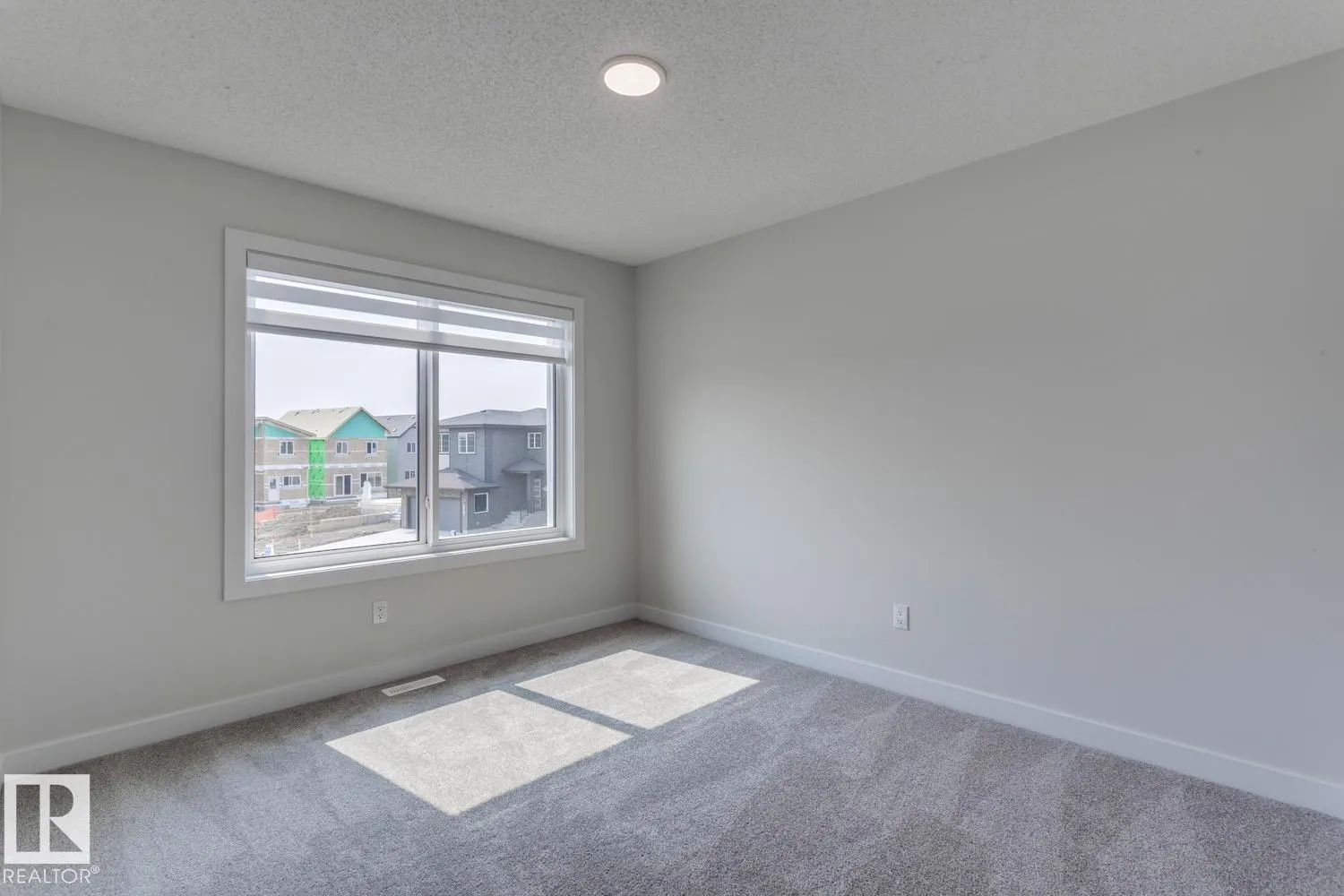 19011 20 Avenue