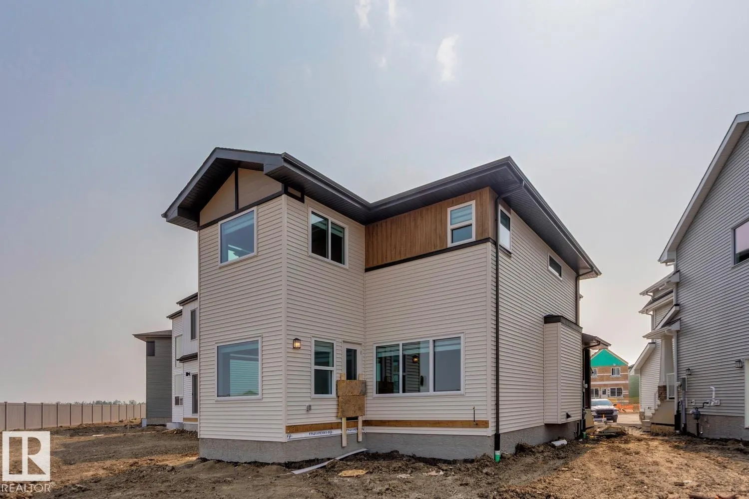 19011 20 Avenue
