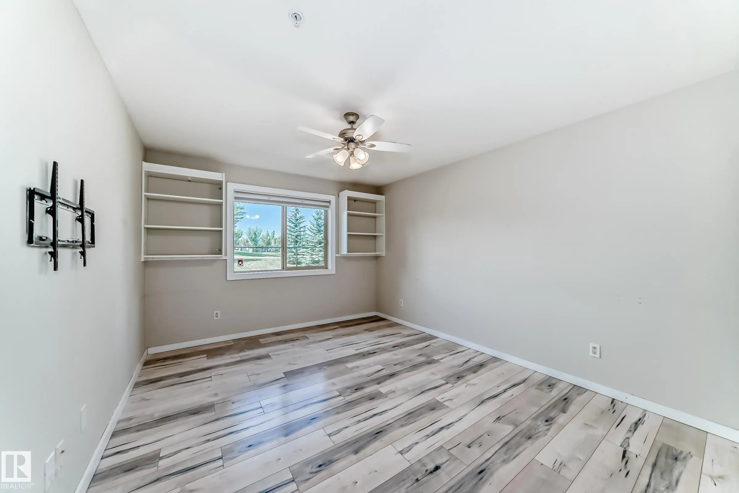 278 SUDER GREENS Drive