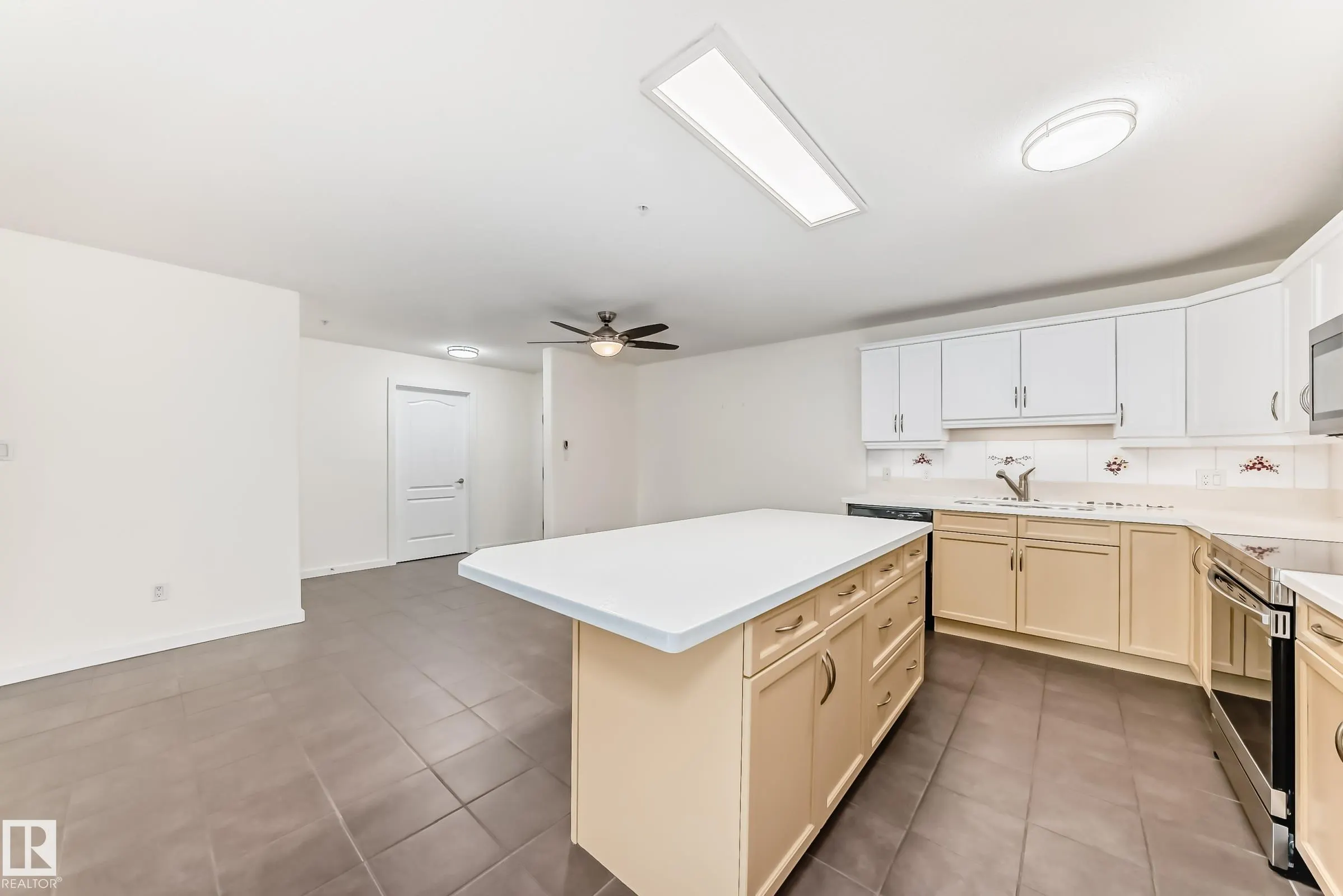 278 SUDER GREENS Drive