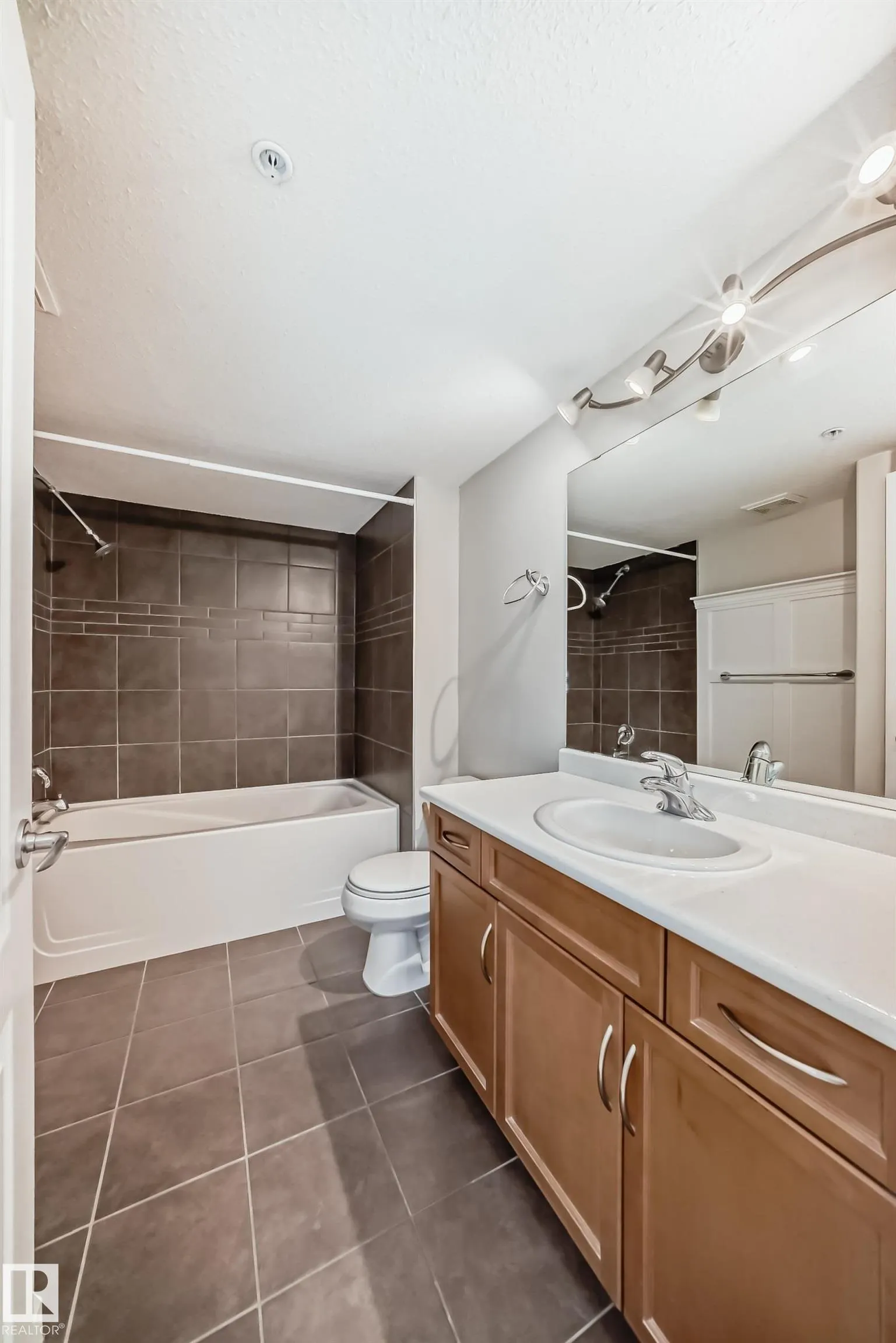 278 SUDER GREENS Drive