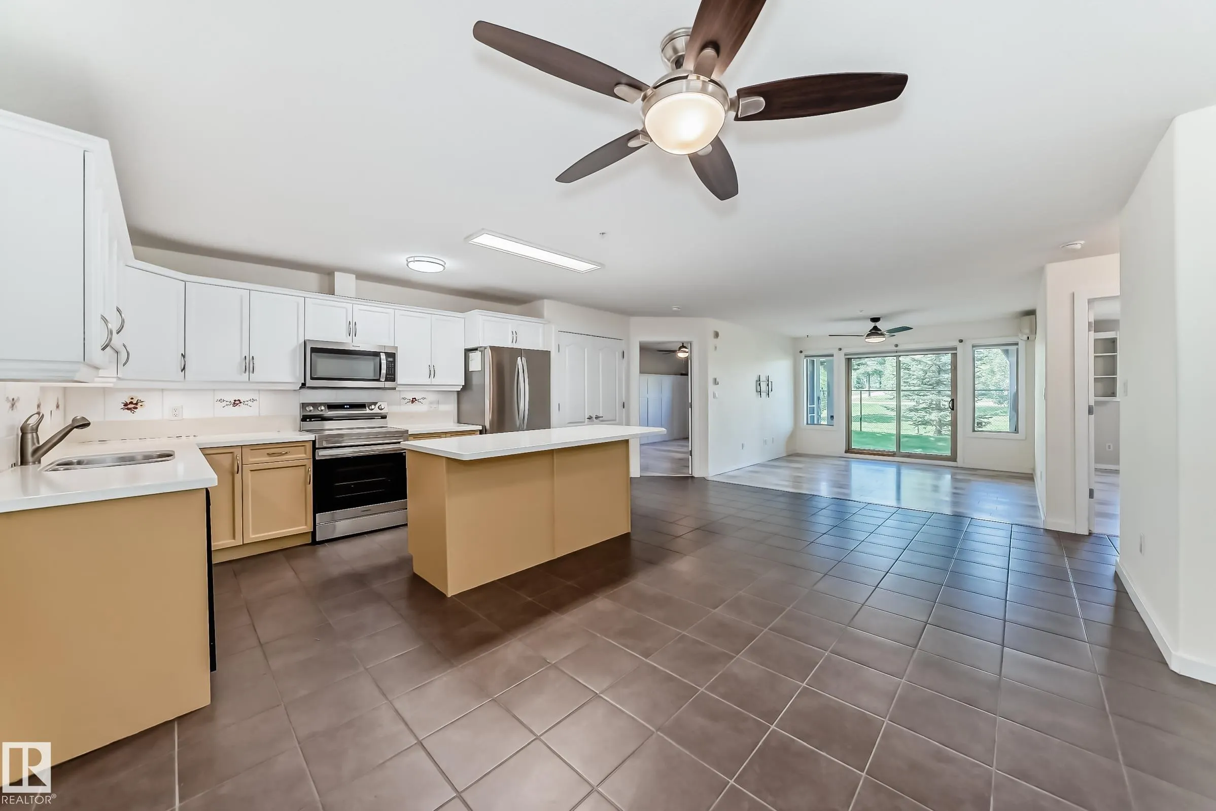 278 SUDER GREENS Drive