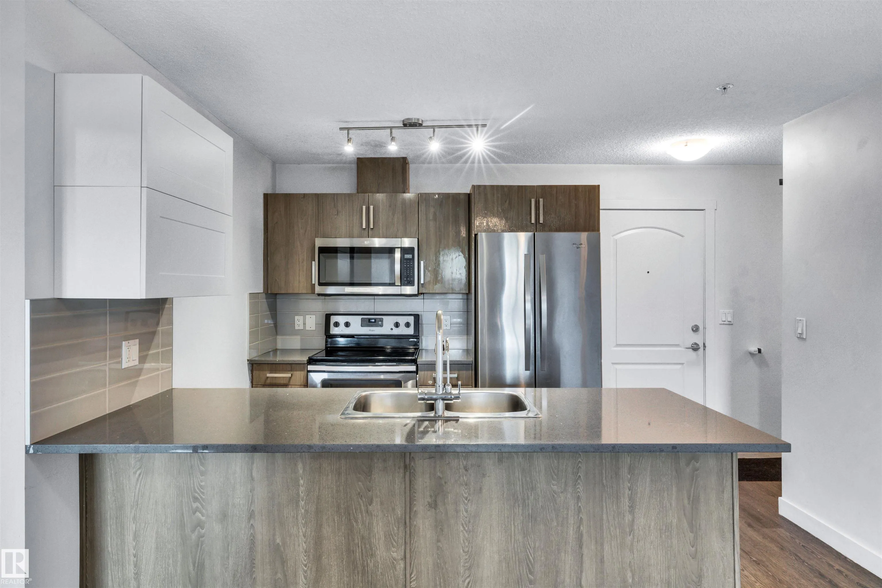 667 WATT Boulevard