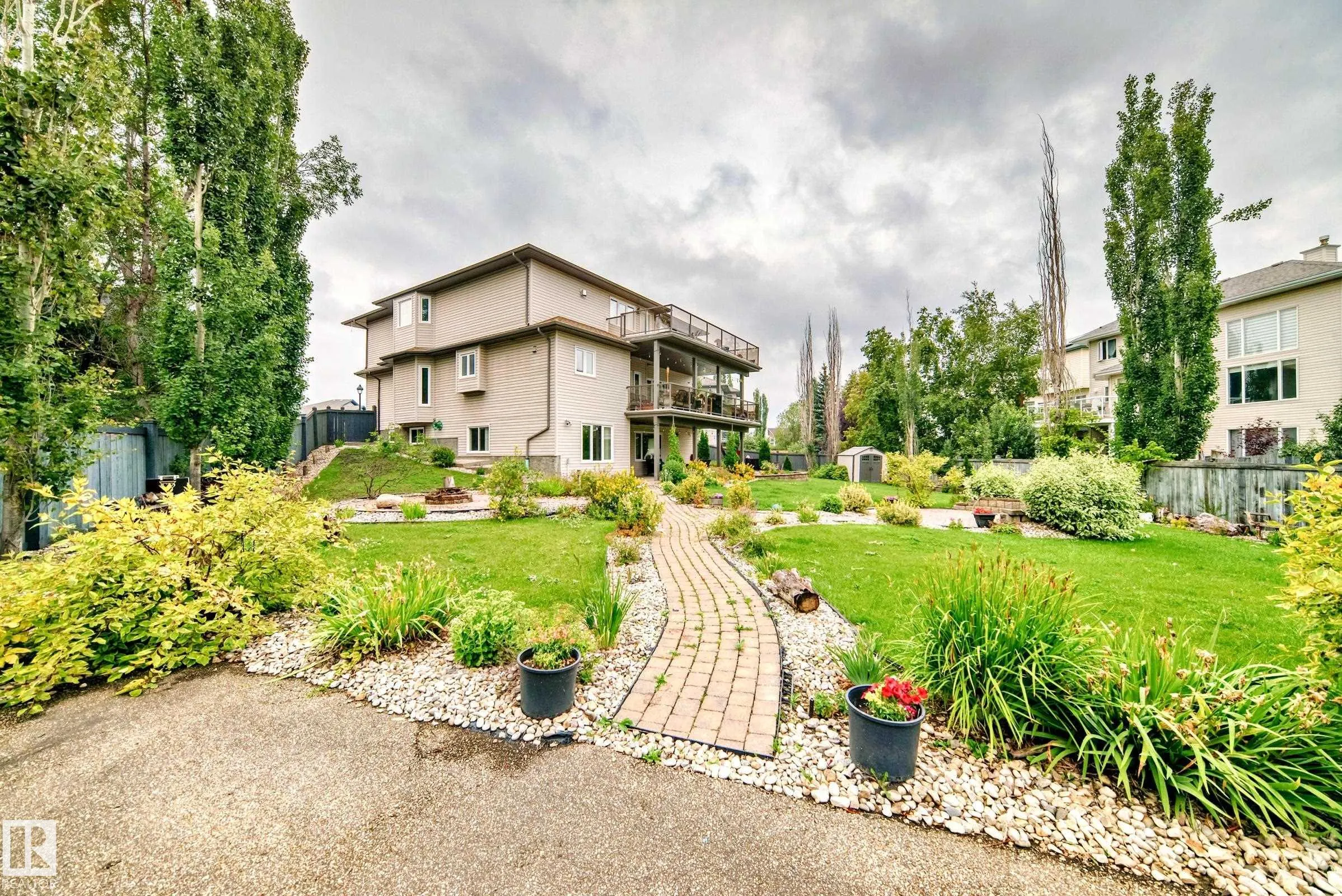 1436 BISHOP Point(e)