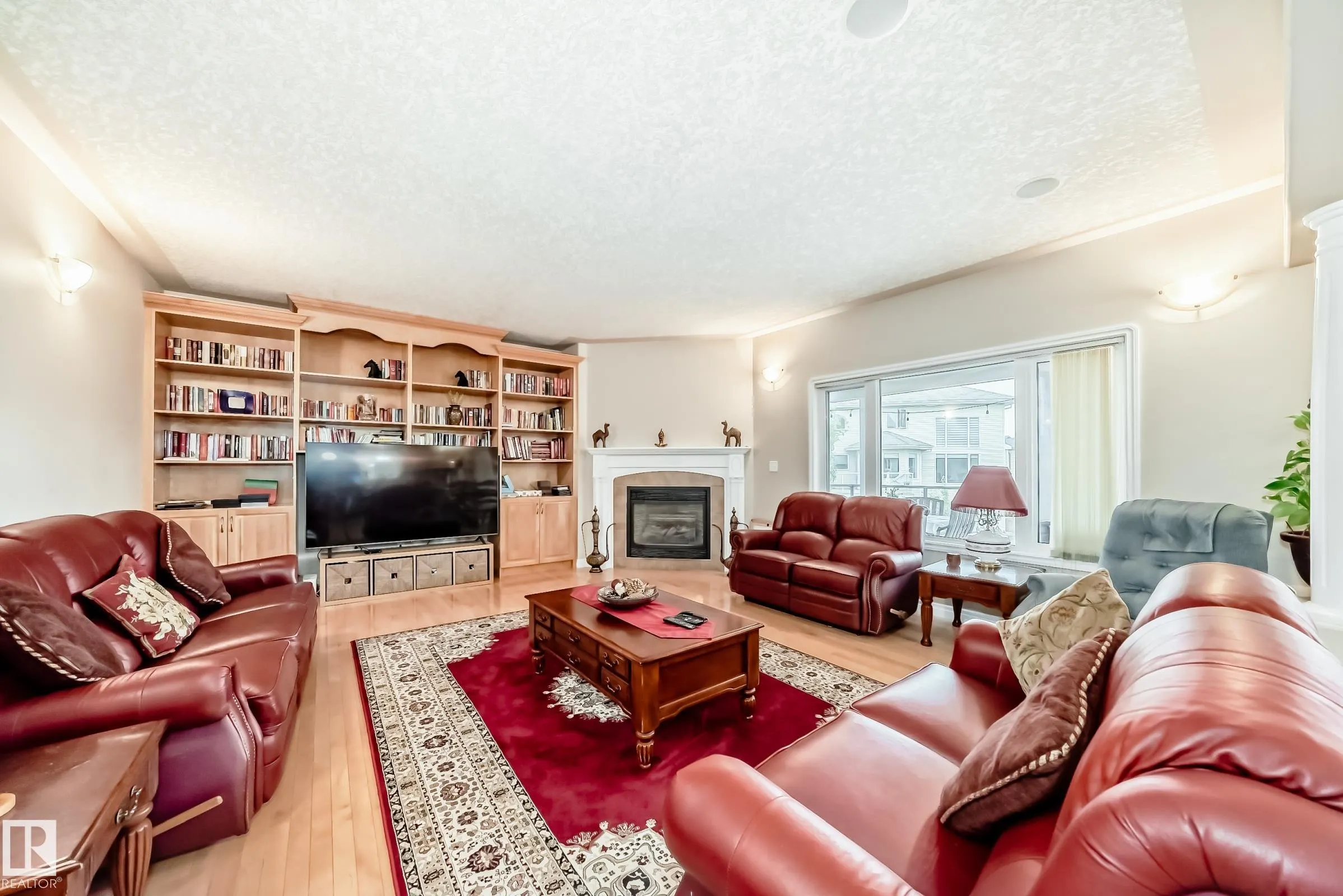 1436 BISHOP Point(e)