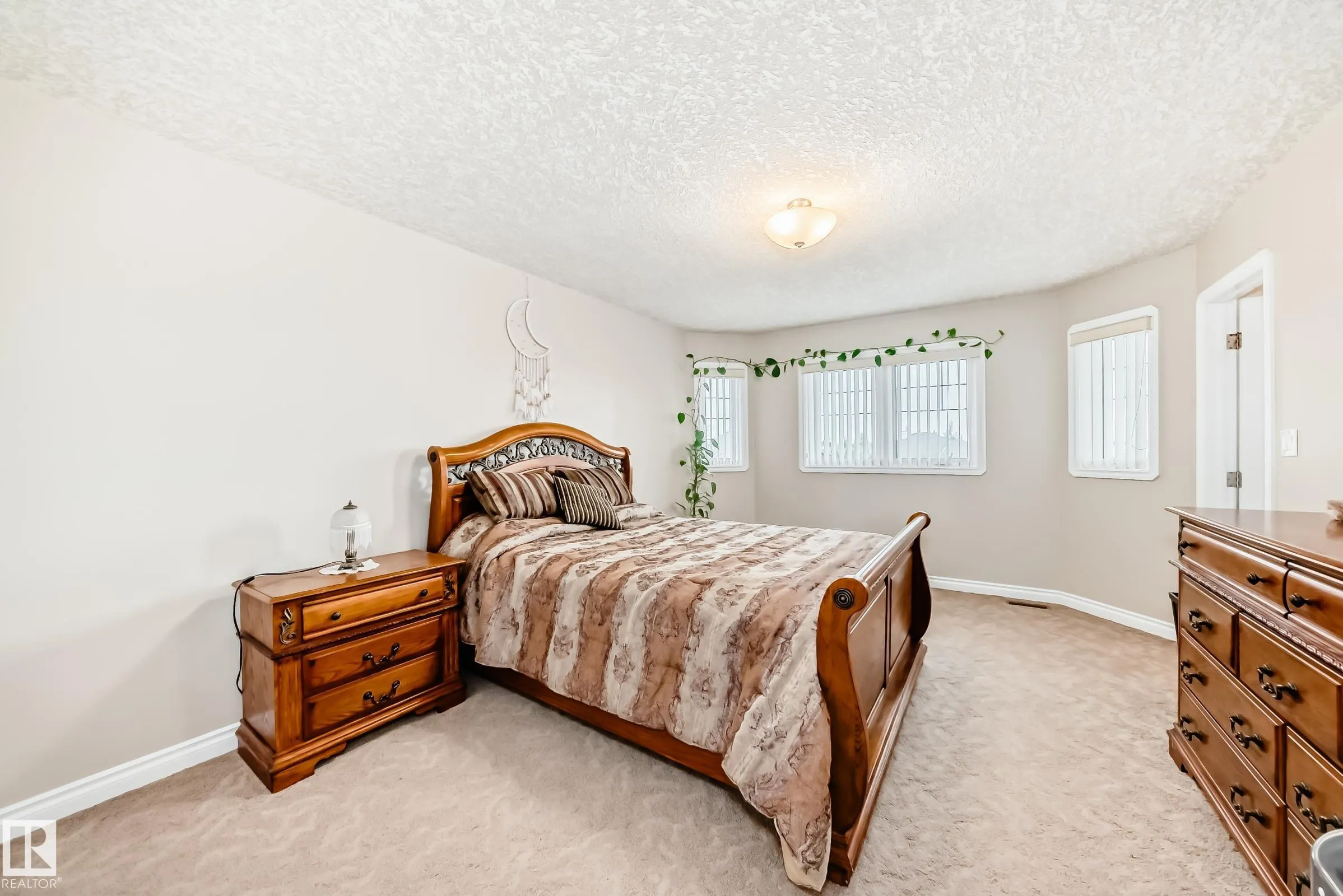 1436 BISHOP Point(e)