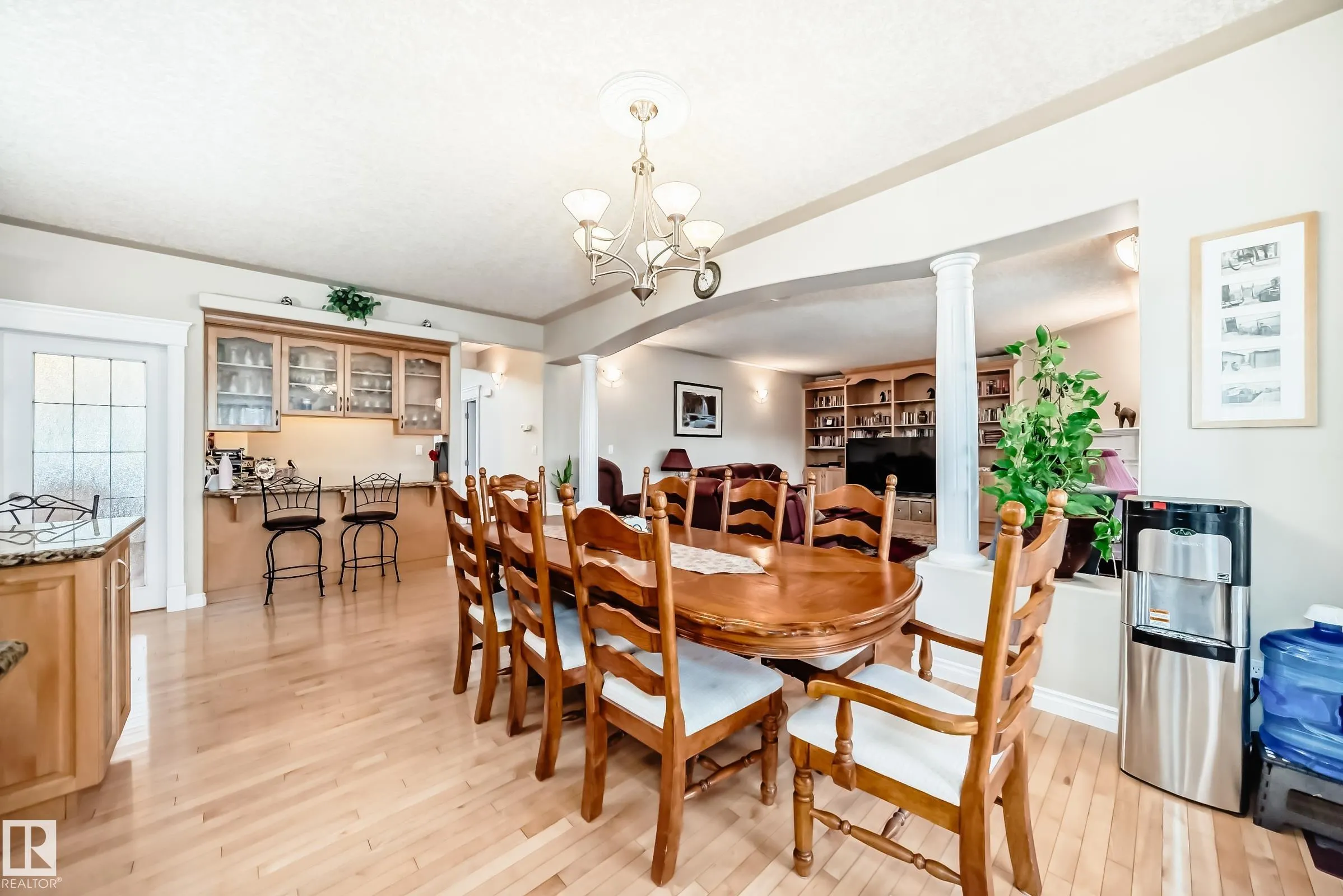 1436 BISHOP Point(e)