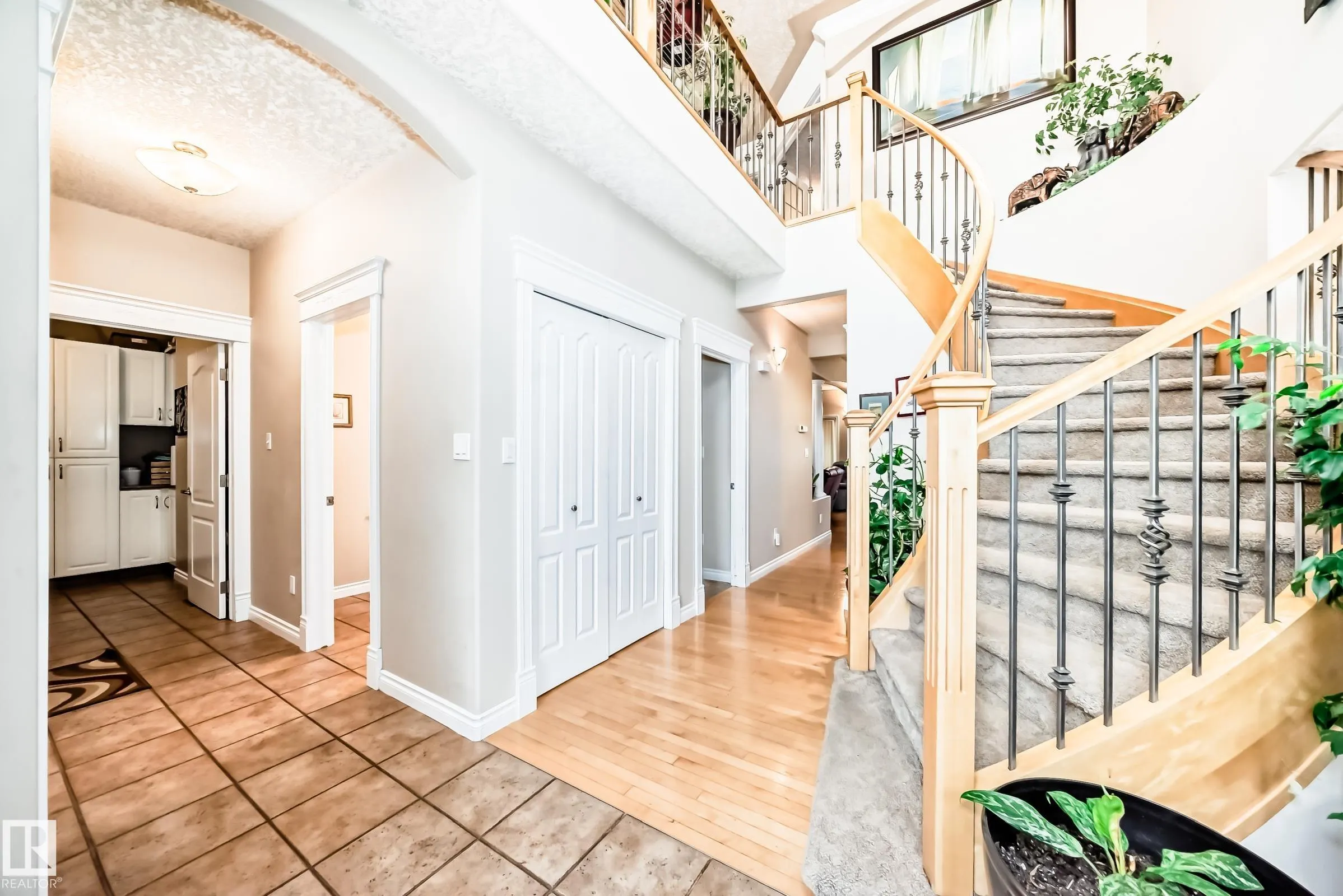 1436 BISHOP Point(e)