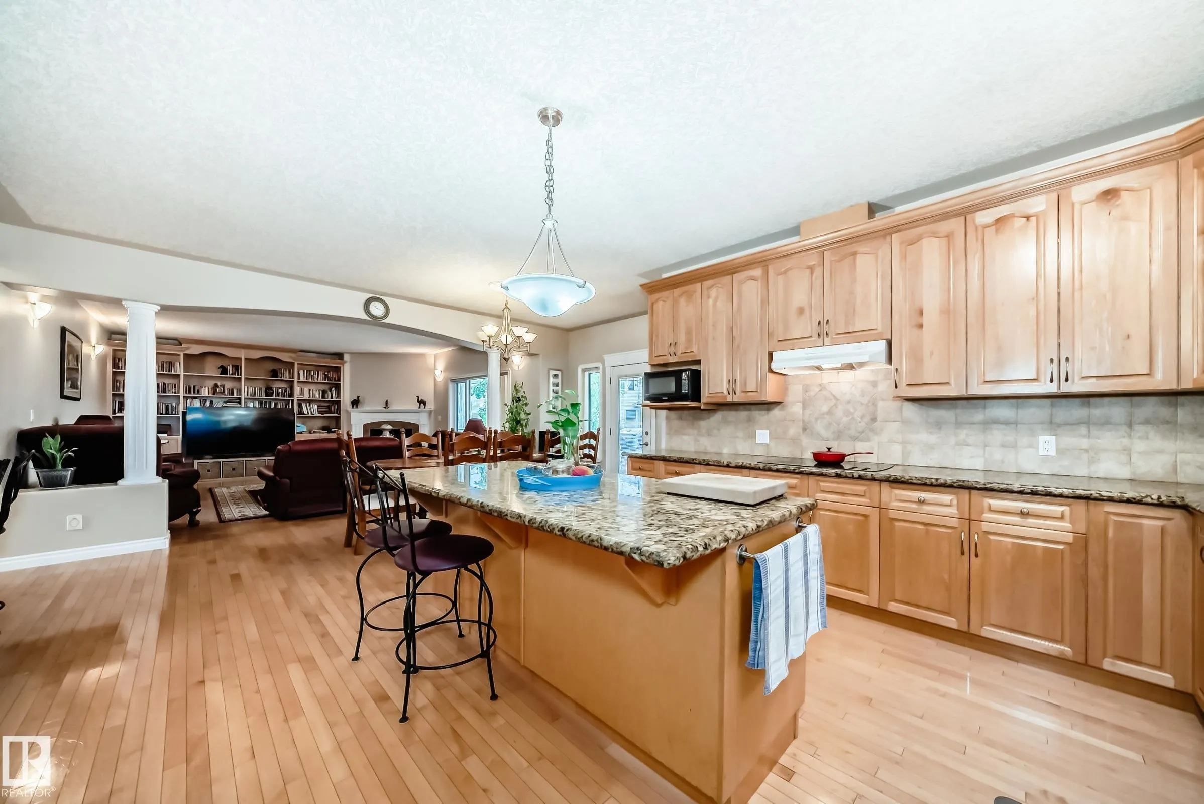 1436 BISHOP Point(e)