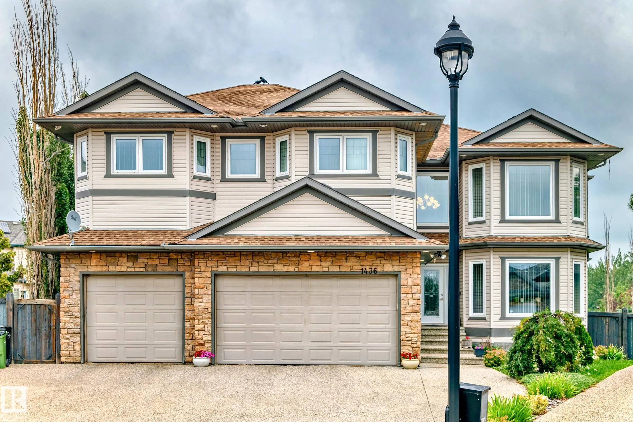 1436 BISHOP Point(e)