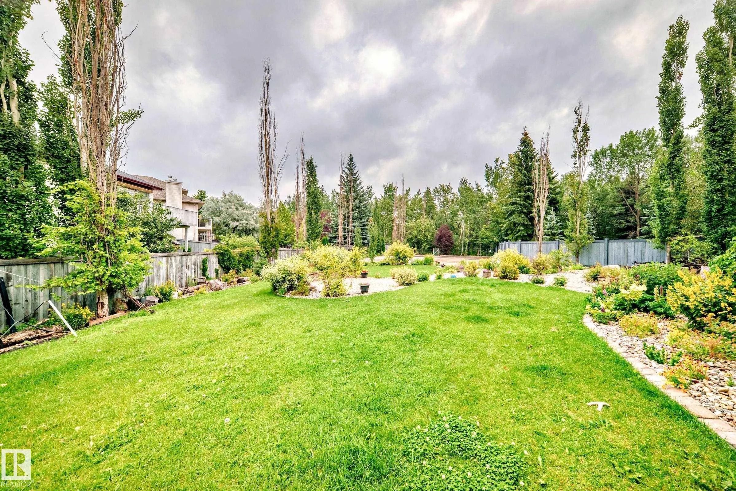 1436 BISHOP Point(e)
