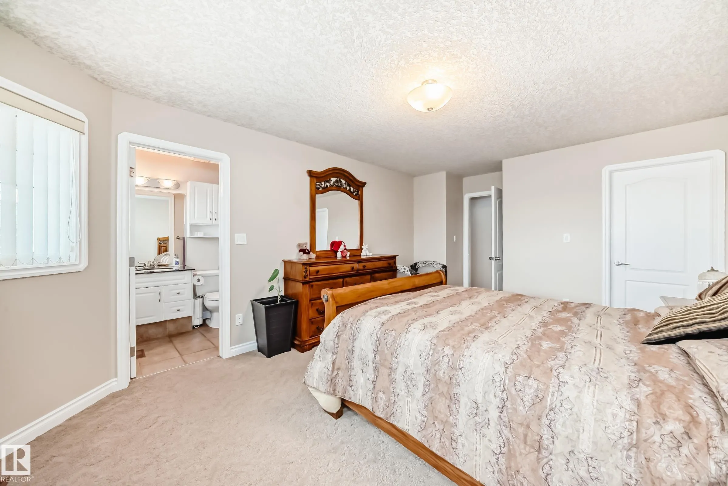 1436 BISHOP Point(e)