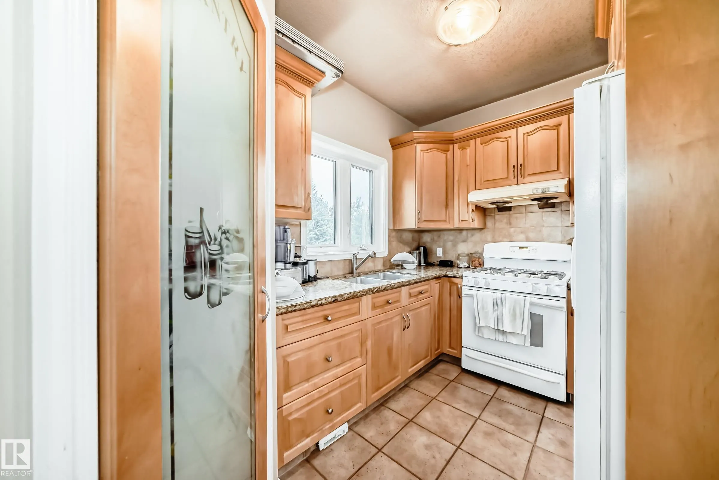 1436 BISHOP Point(e)