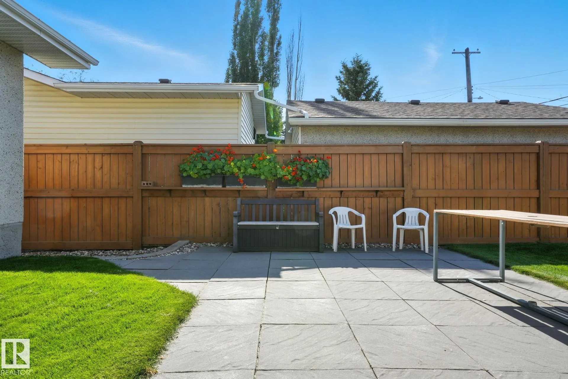 8814 160 Street