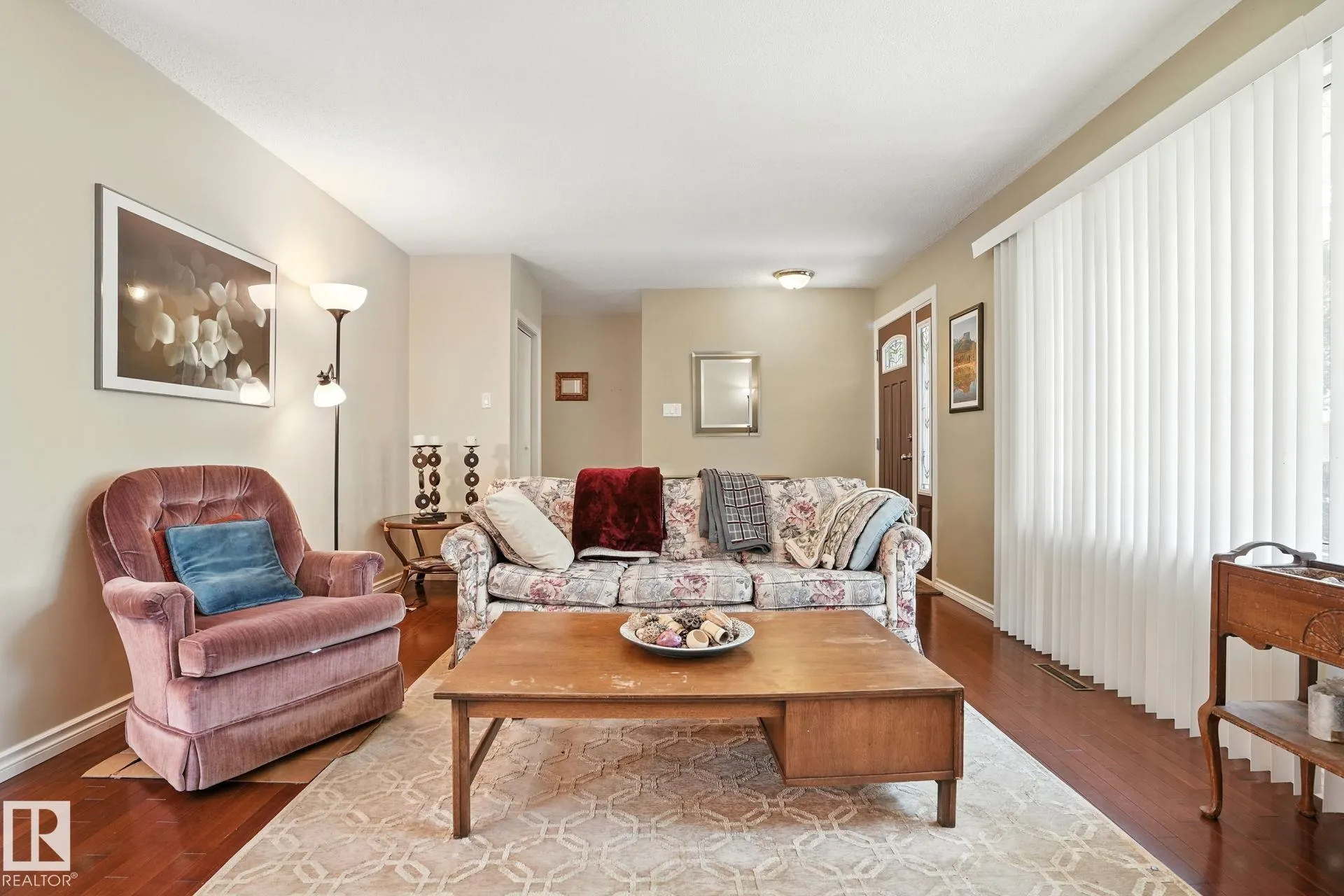 8814 160 Street