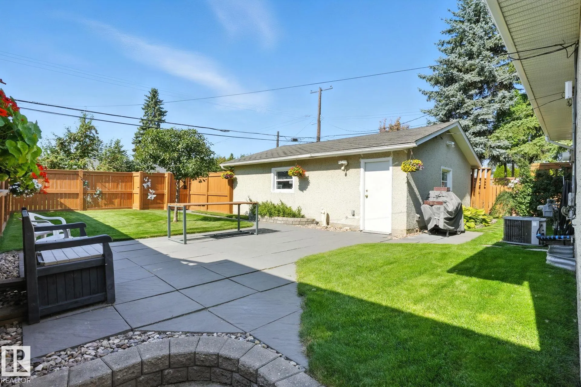 8814 160 Street
