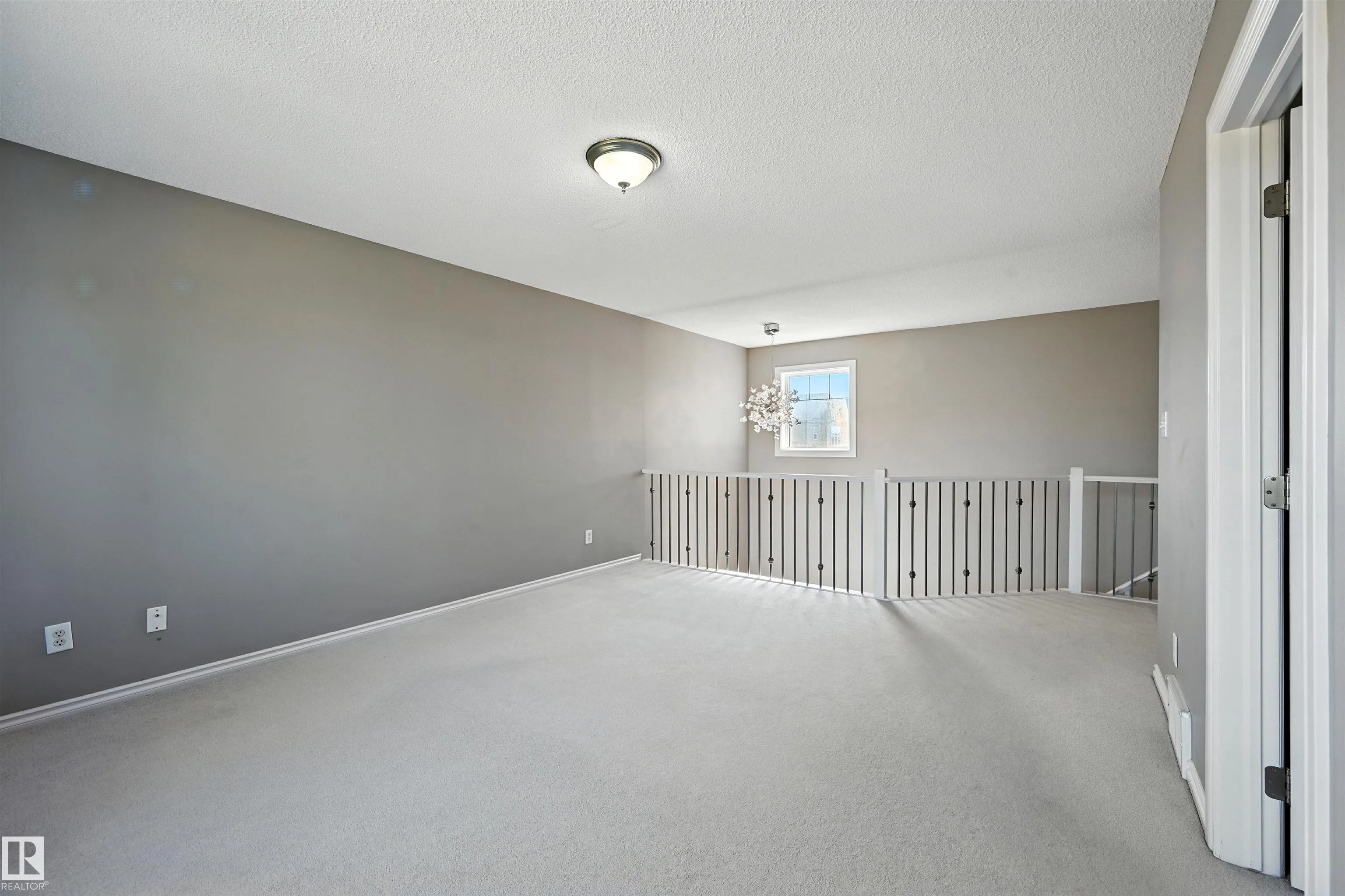 1785 HAMMOND Crescent