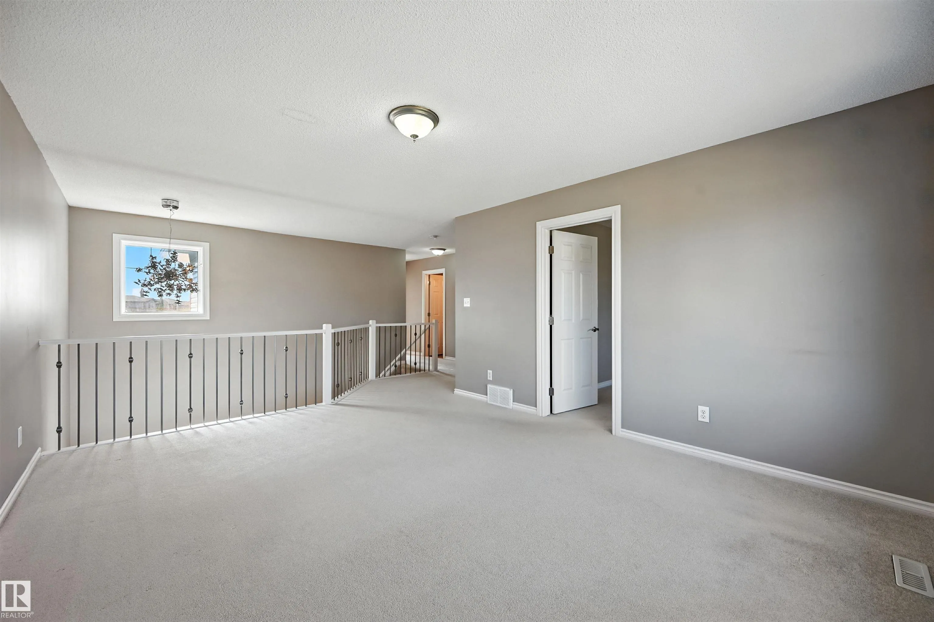 1785 HAMMOND Crescent