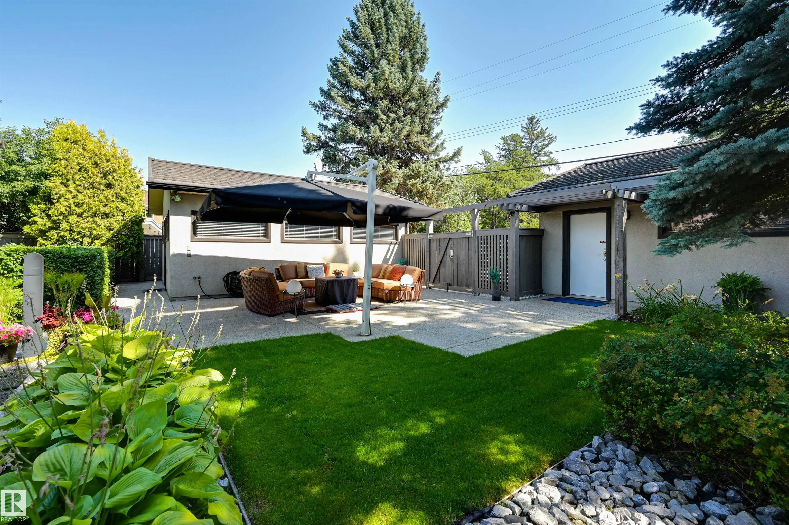 8907 SASKATCHEWAN Drive