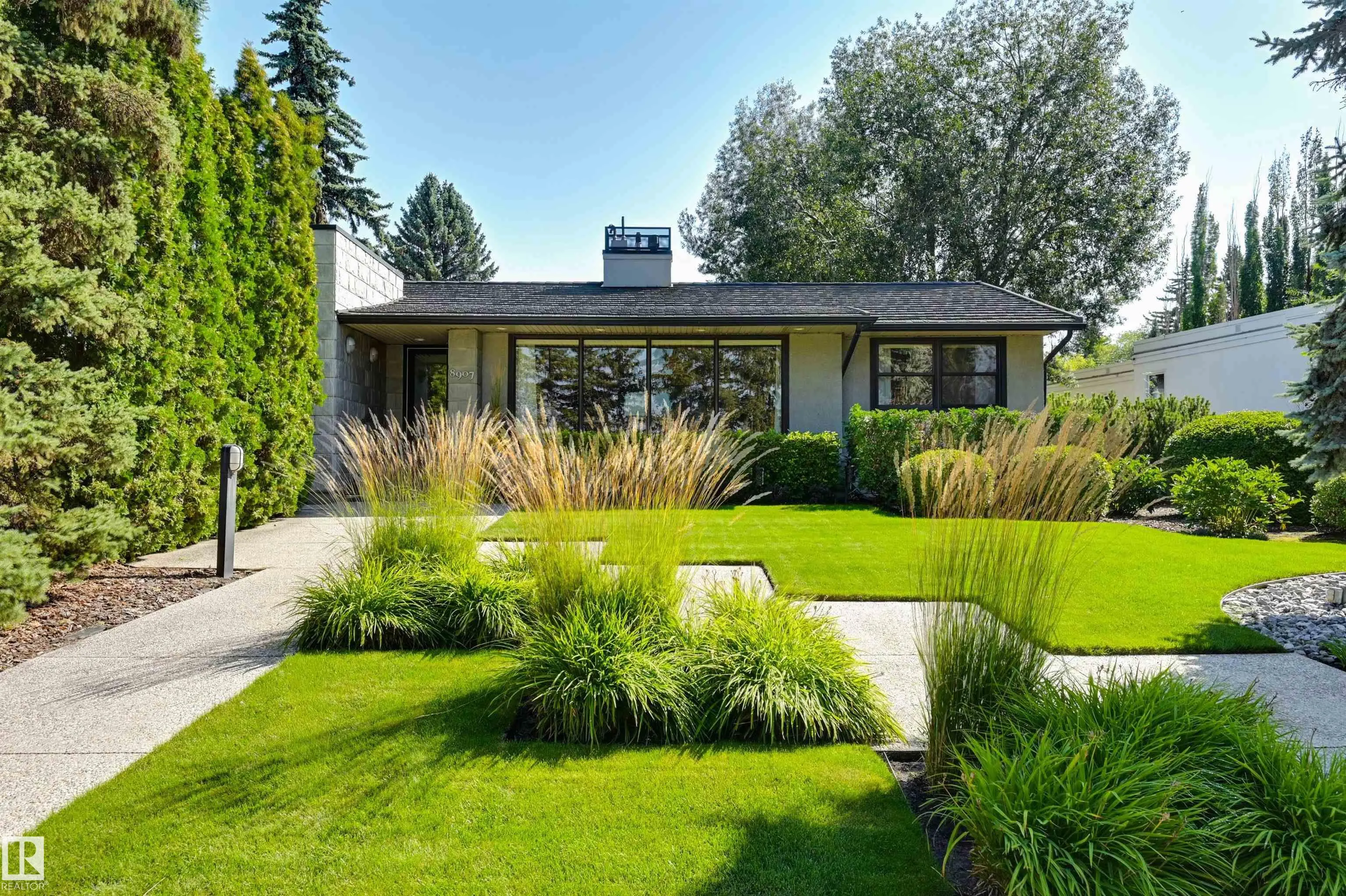 8907 SASKATCHEWAN Drive