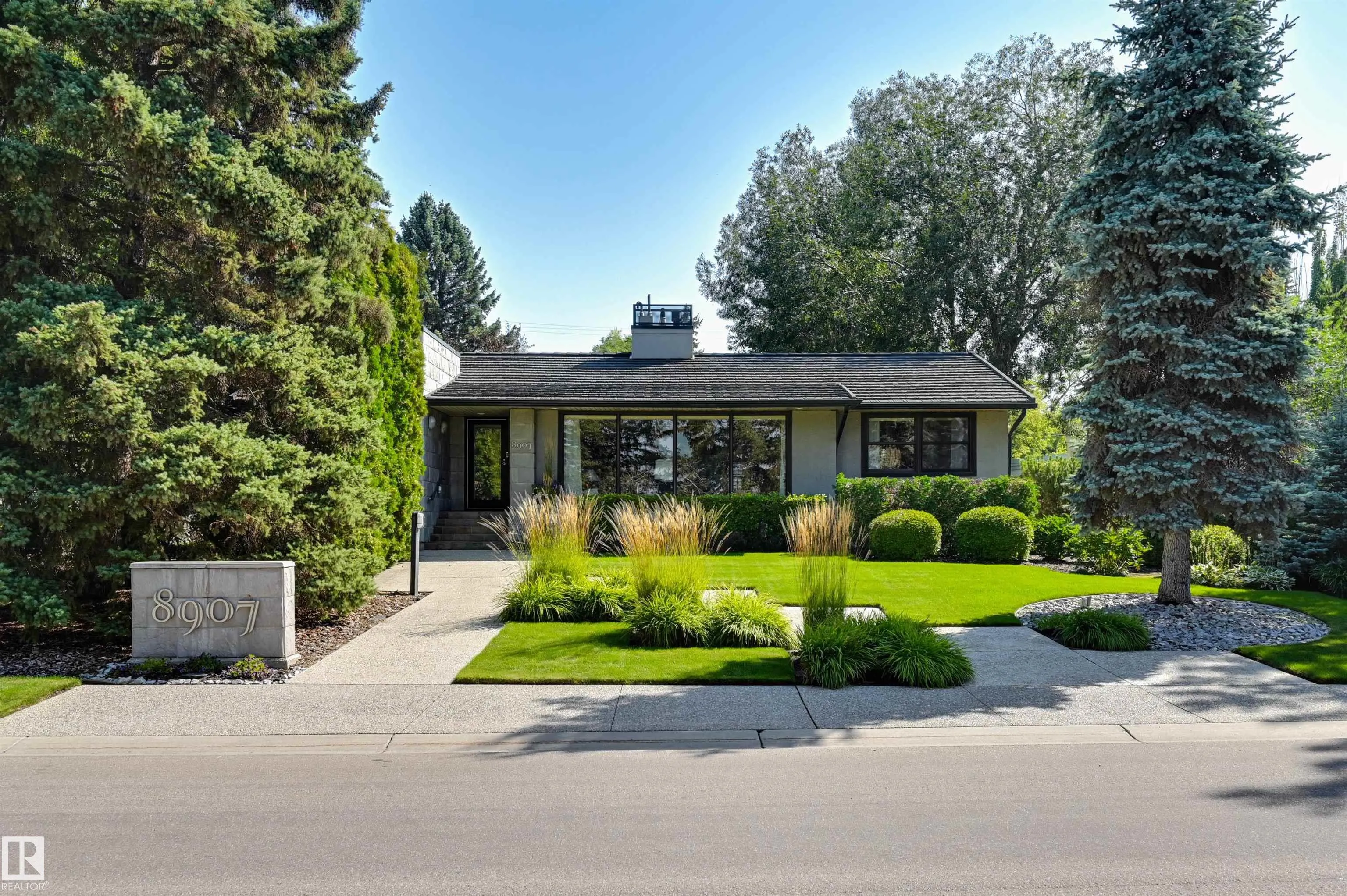 8907 SASKATCHEWAN Drive